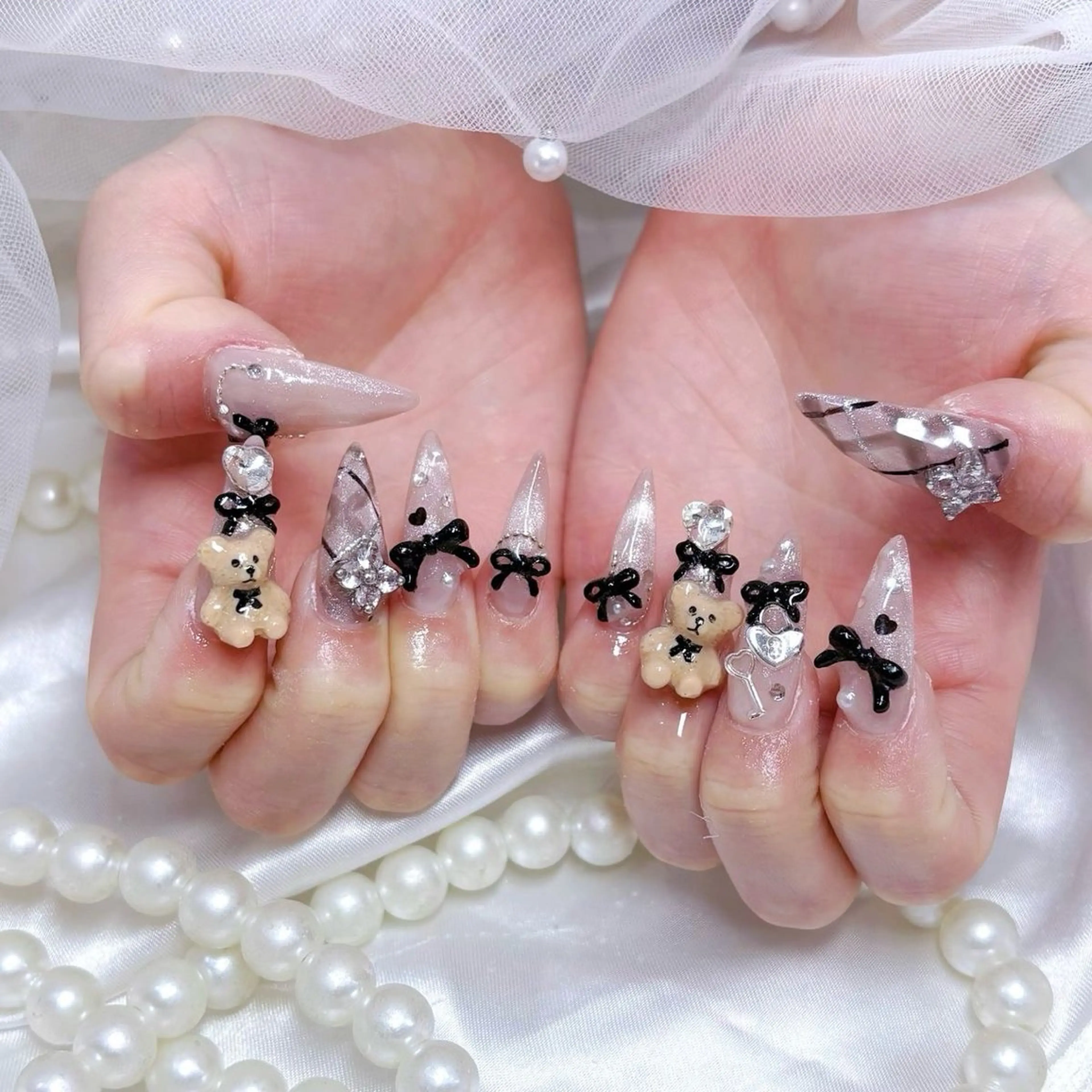 ネイル 韓国ネイル 持ち込み ニュアンスネイル ネイルチップ 冬ネイル RINN ANA.CHUOのネイルデザイン