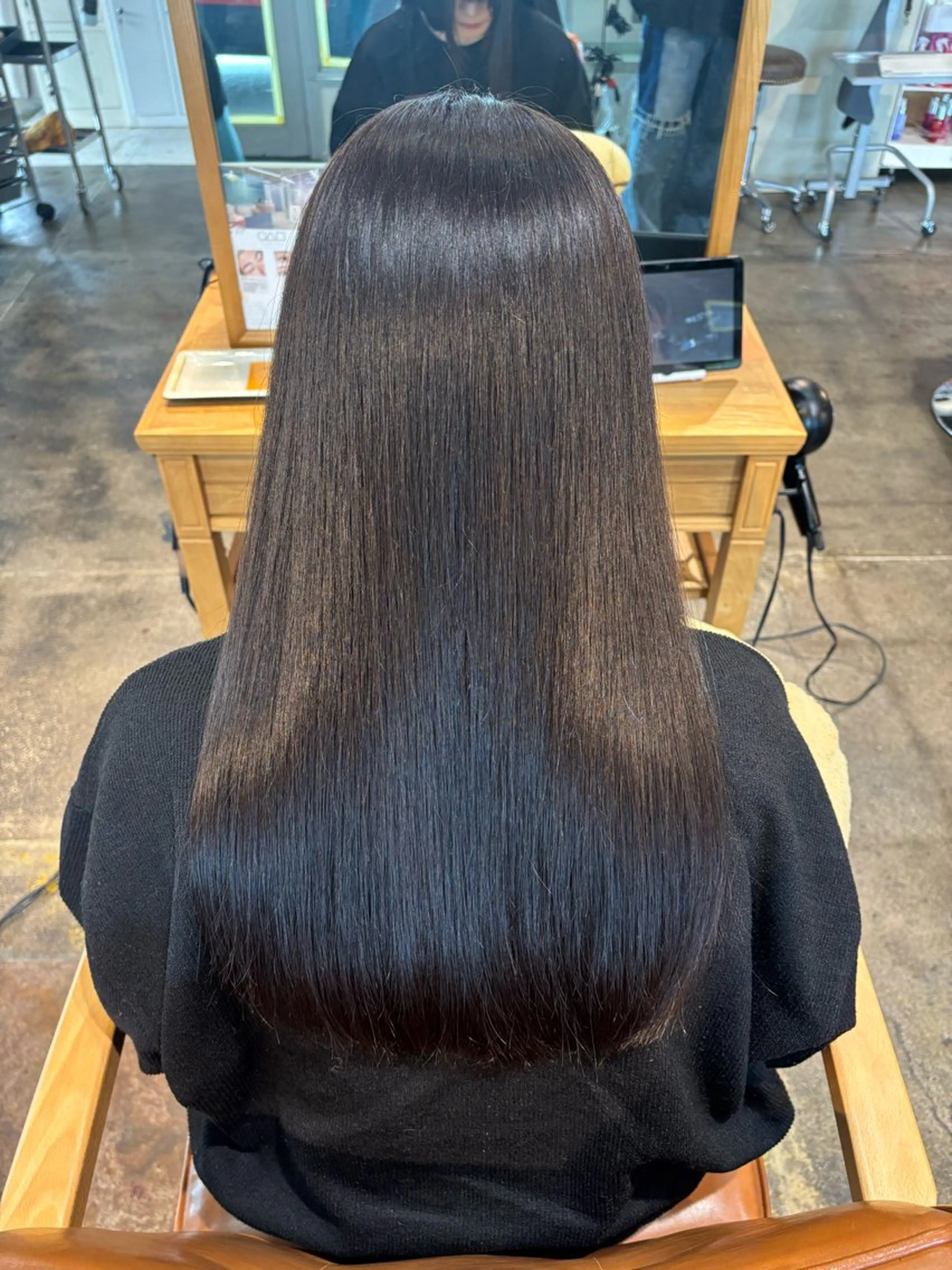 ロング カラー ベージュカラー 透明感カラー オリーブベージュ miyu/ケアカラー /髪質改善のヘアスタイル