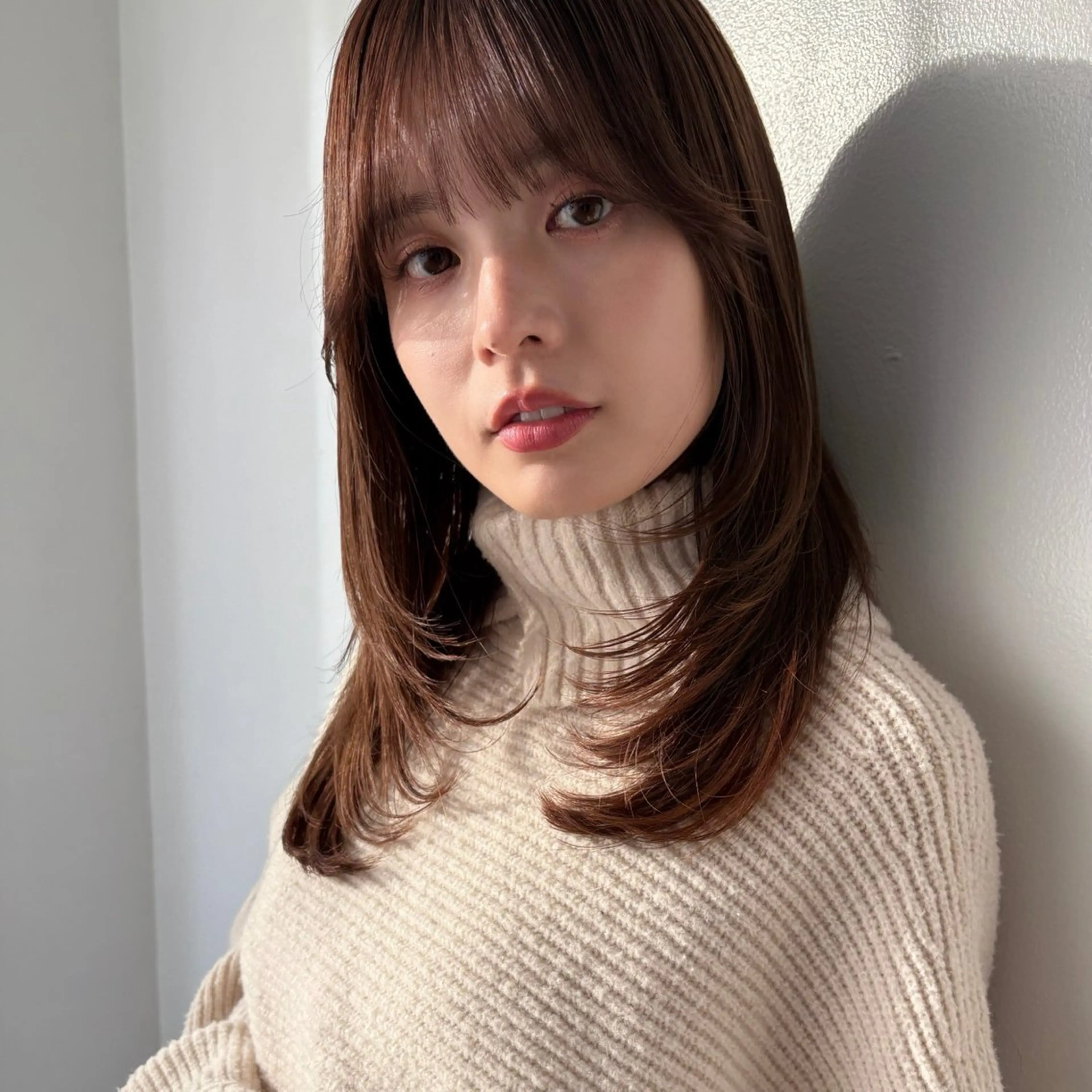 セミロング 顔まわりレイヤー レイヤーカット カット ヘアカラー 韓国レイヤー/暖色 カラー/KOTONEのヘアスタイル