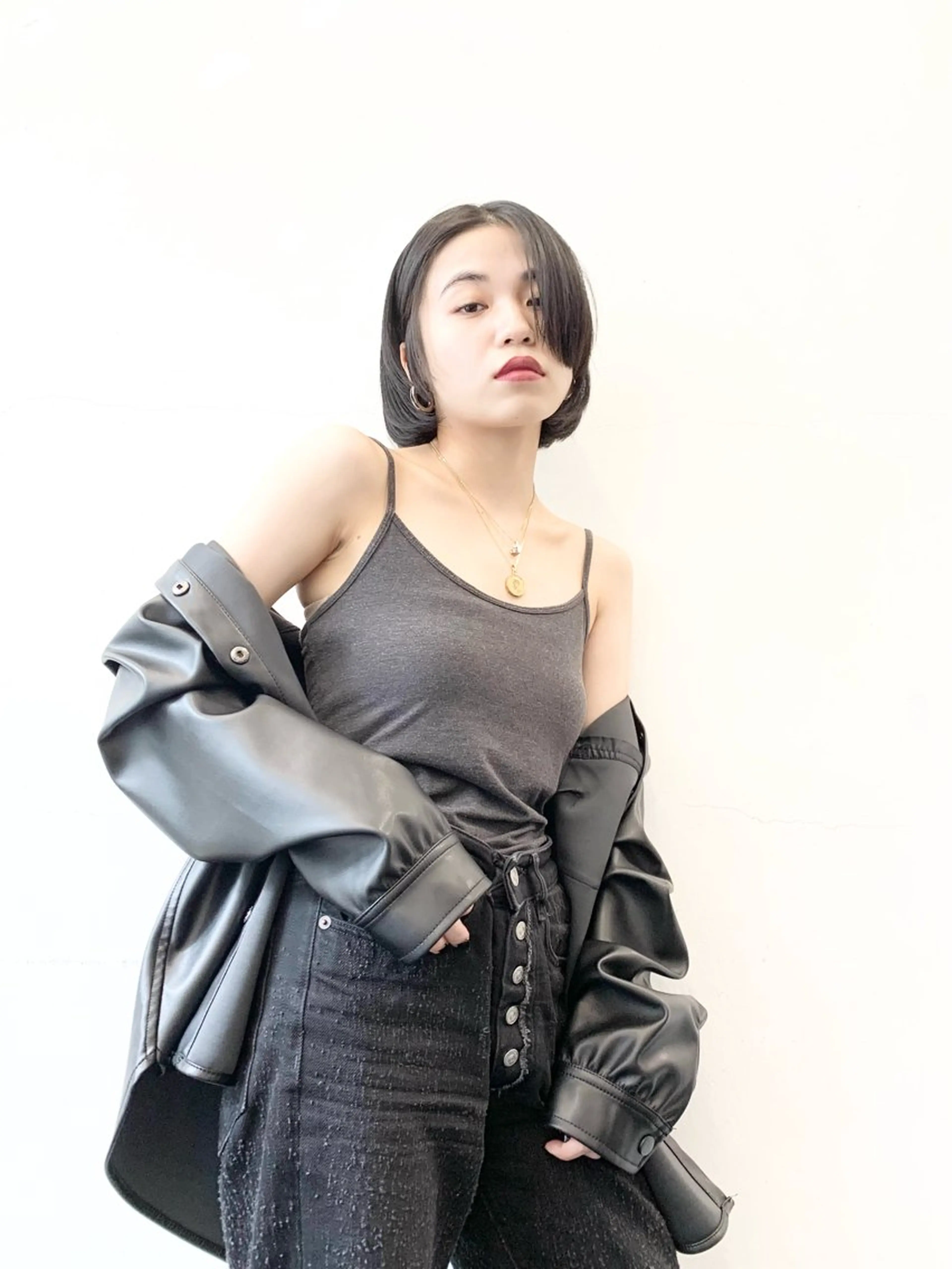 ミディアム カラー ショートボブ 黒髪 ブルーカラー ブルーブラック ボブ ヘアカラー トリートメント HARU//原宿🤍 リピート率NO.1のヘアスタイル