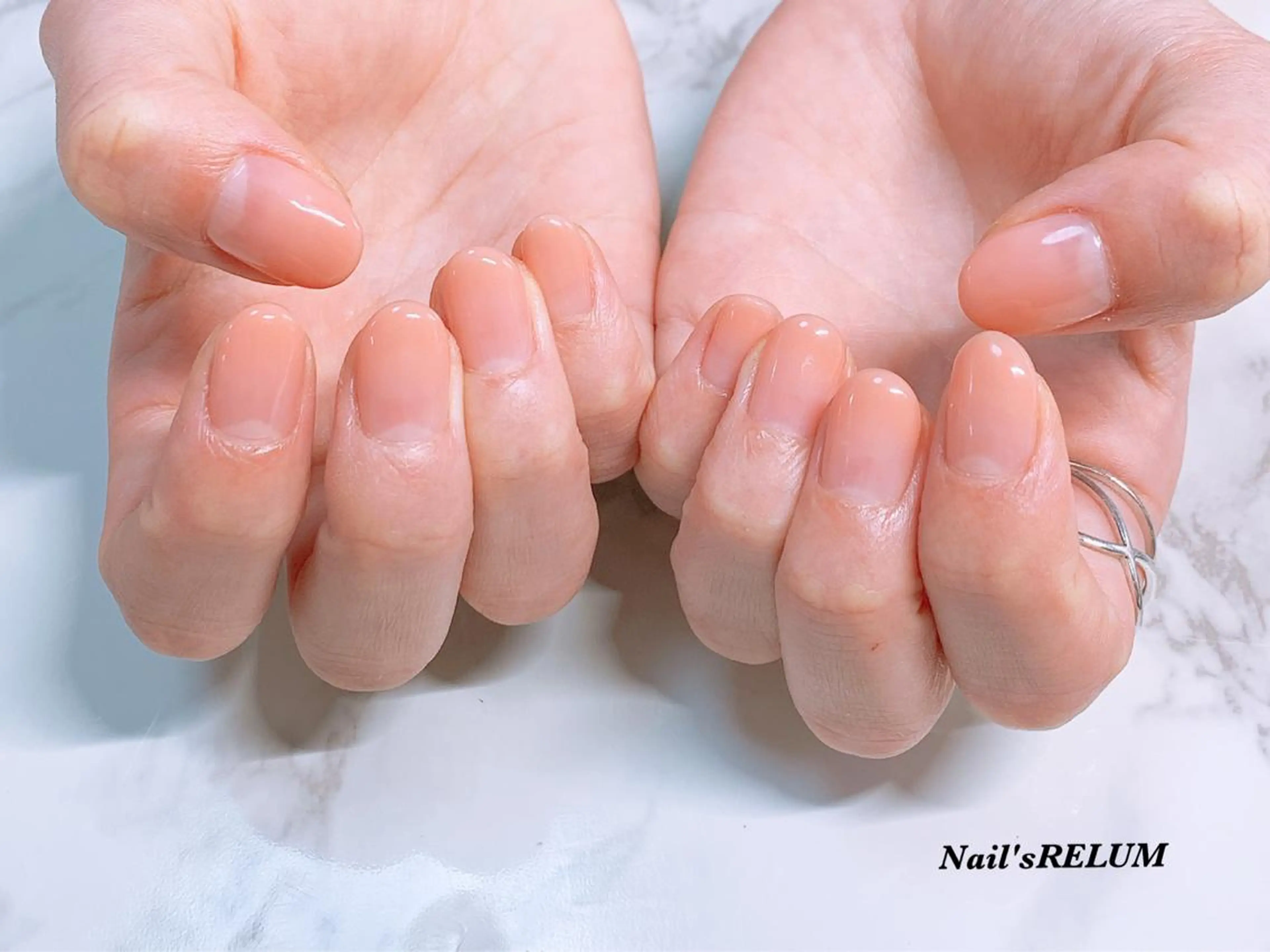 ネイル グラデーション ハンドネイル THECOLORS所属・近貞 莉奈のネイルデザイン