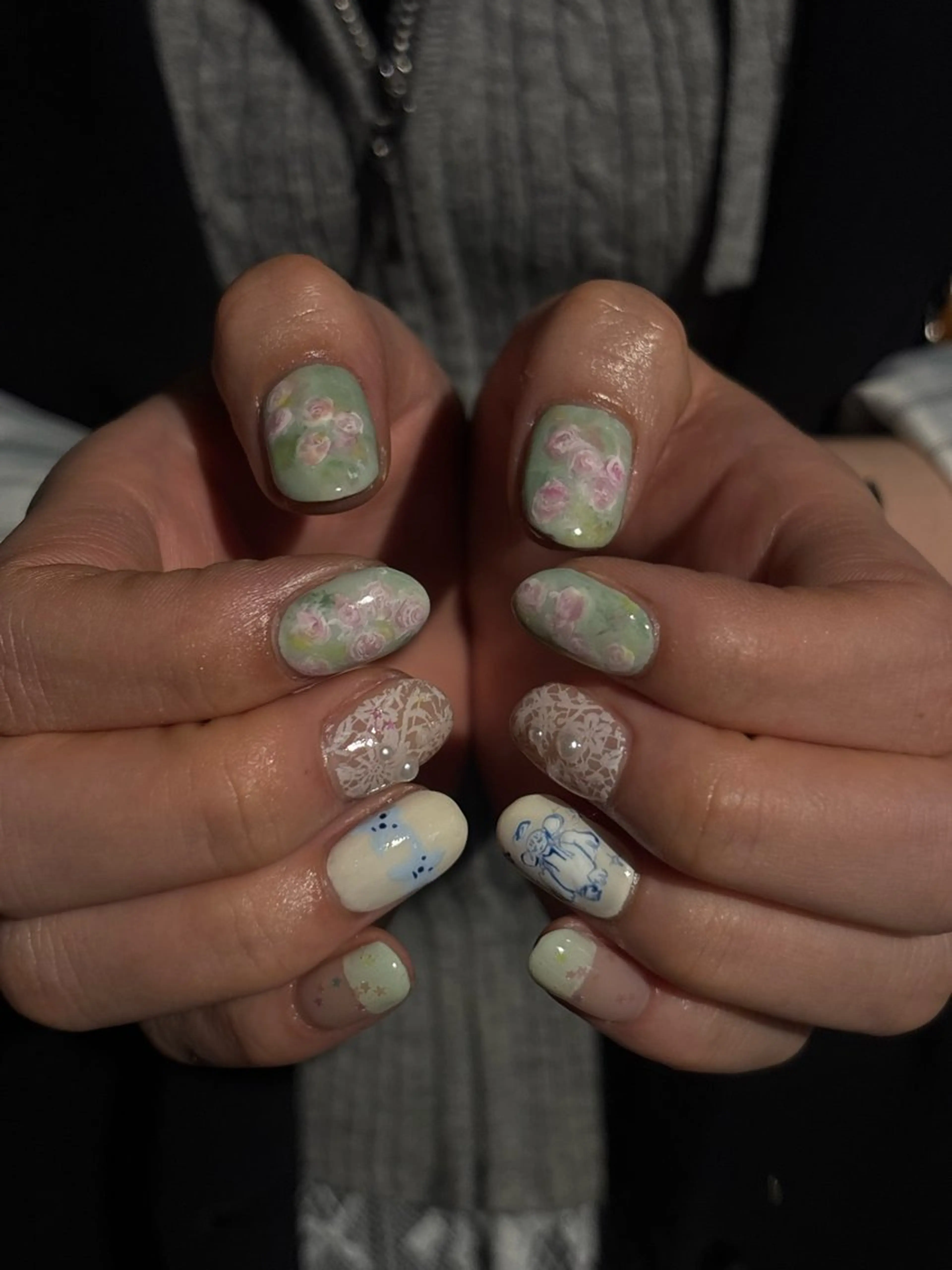 ネイル ハンドネイル ハンドケア AMRITA omotesando所属・艶ｶﾗｰ･:*個性派 ﾈｲﾙ🦋mire-のネイルデザイン