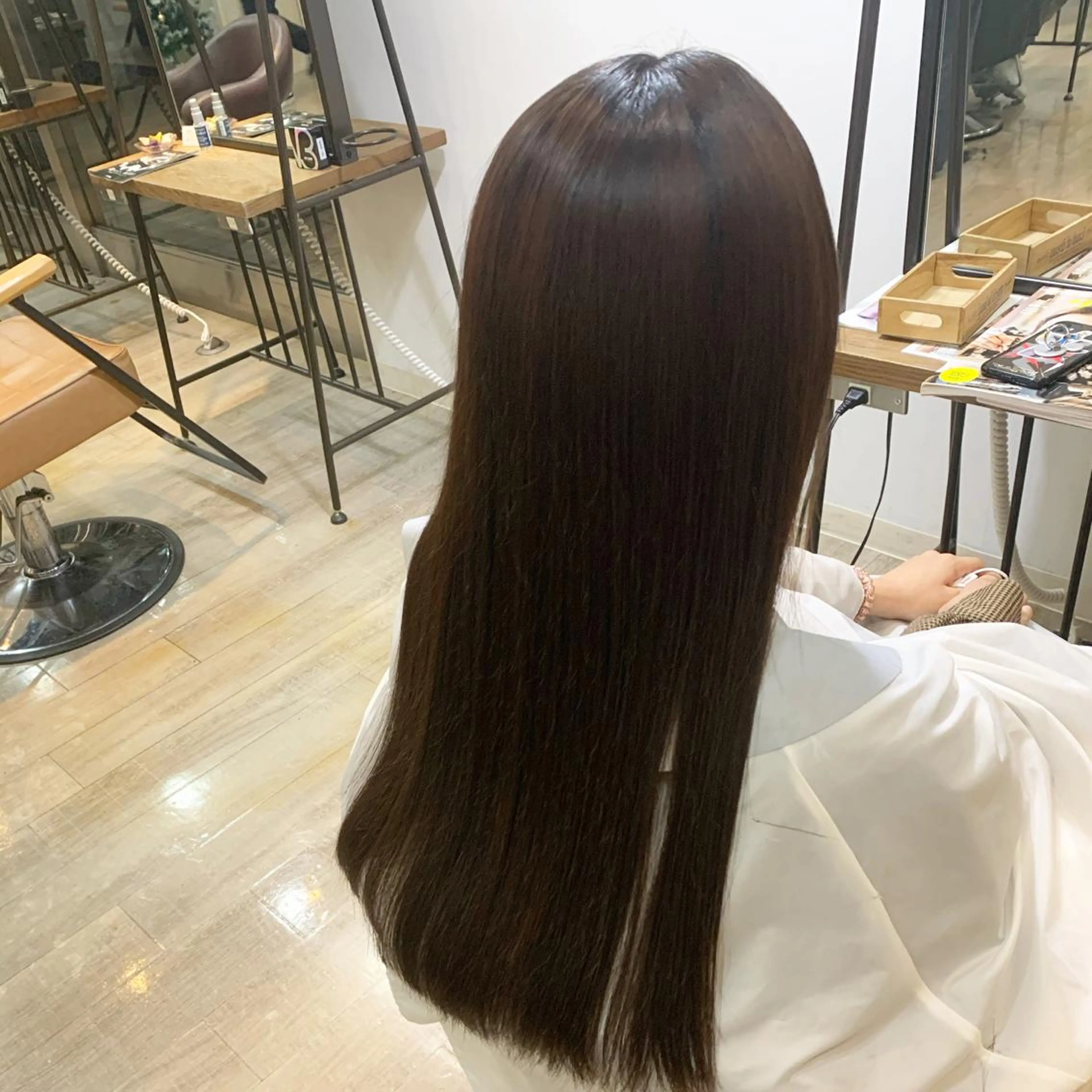 ロング メンズバレイヤージュ 斉藤春のヘアスタイル
