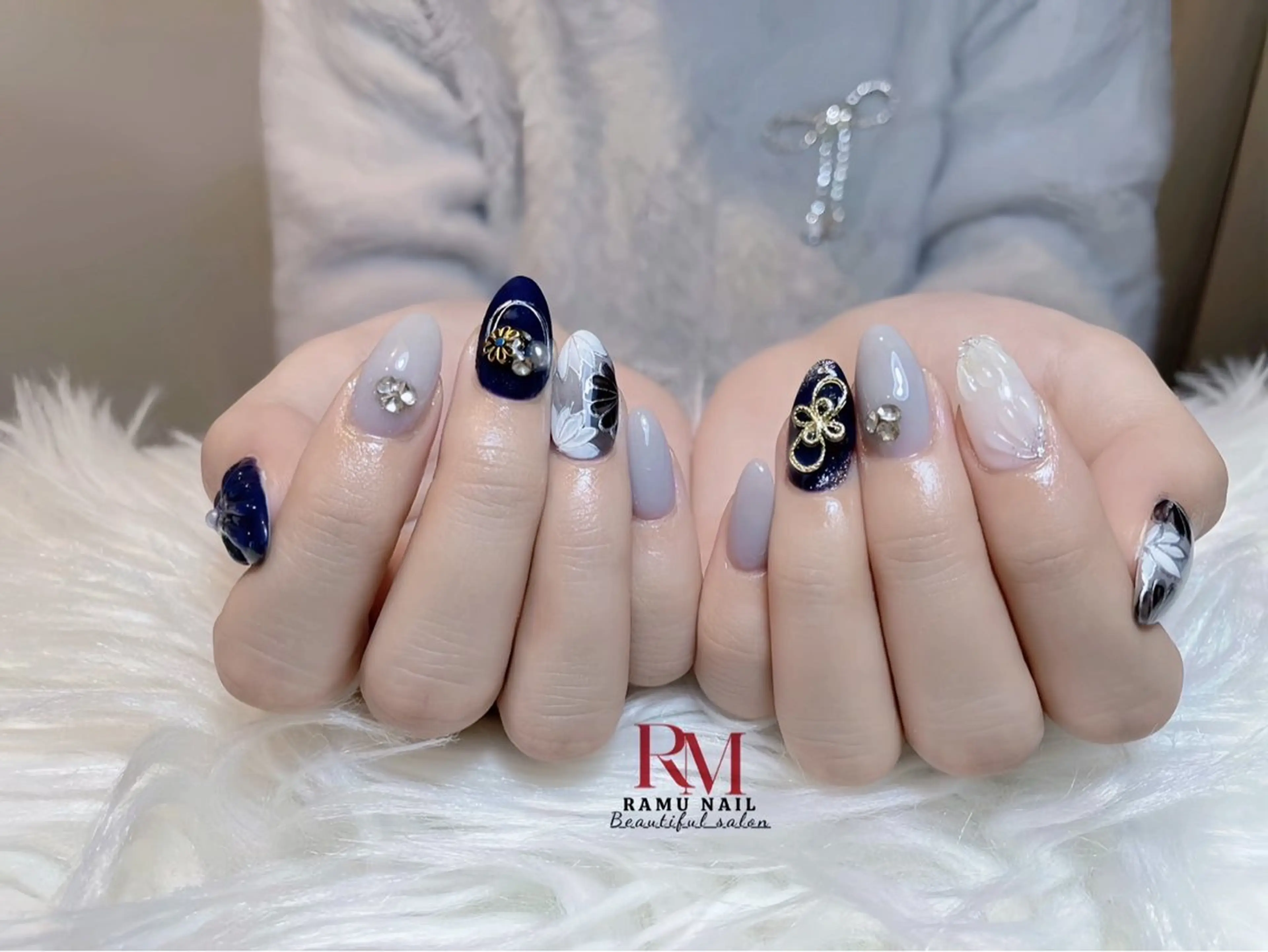 ネイル キラキラネイル マグネットネイル ミラーネイル ストーンネイル ワンホンネイル ハンドネイル RAMU Nail 恵比寿店のネイルデザイン