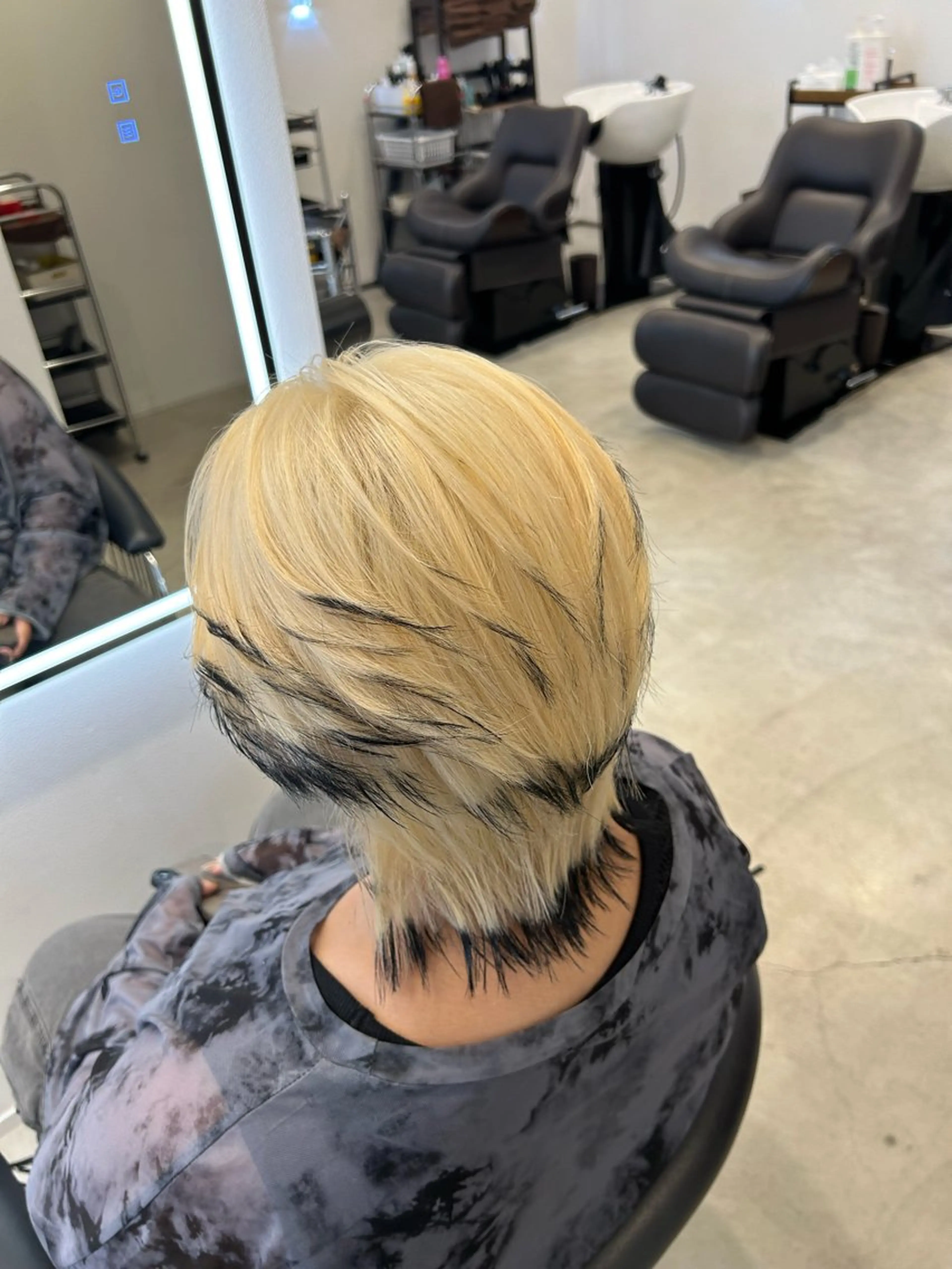 ショート カラー デザインカラー QUON.伊勢崎店所属・ブリーチ＆ハイトーン 歌 心のヘアスタイル