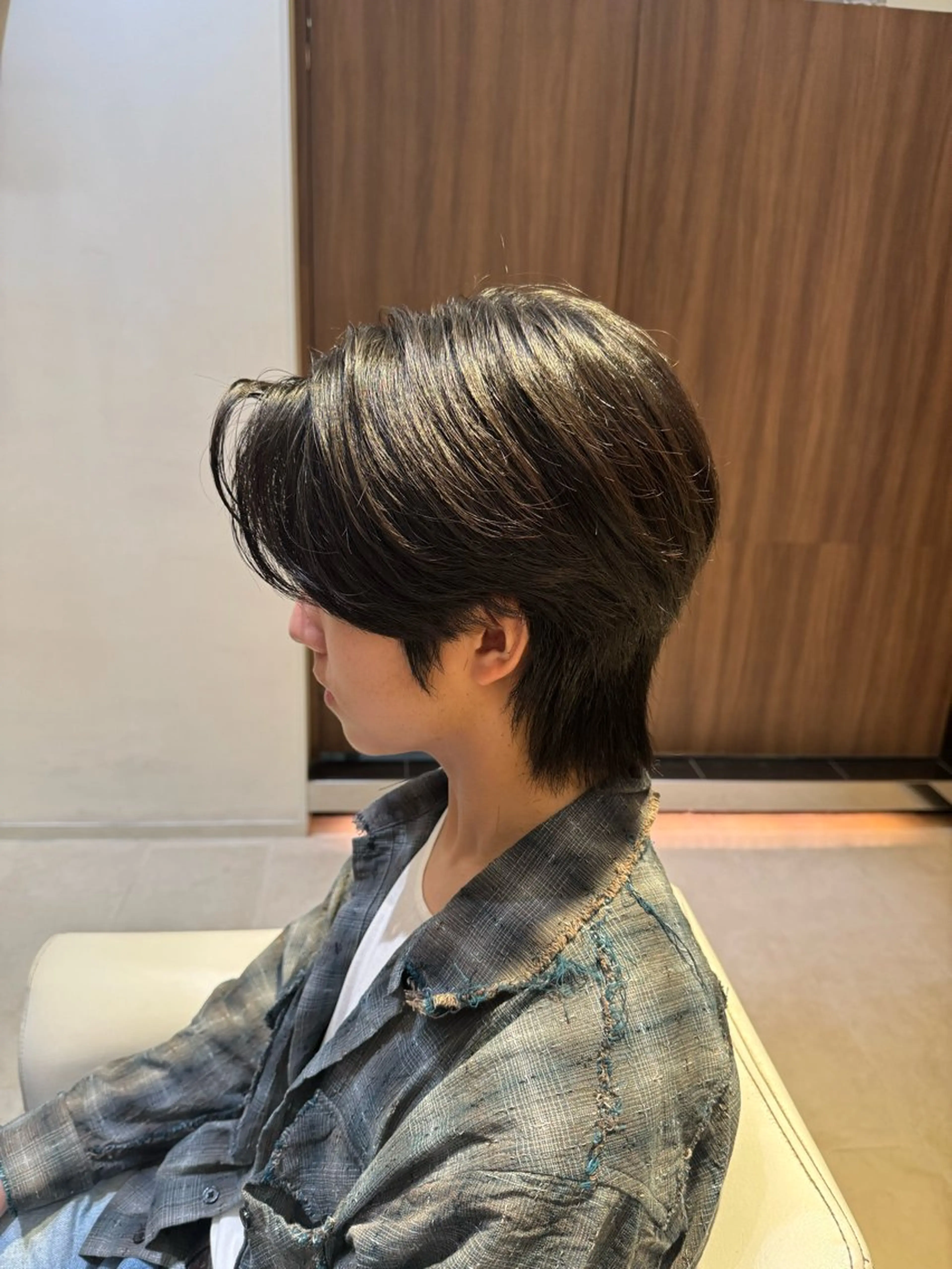 ショート パーマ メンズ センターパート コンマヘア ダウンパーマ カルマパーマ メンズ韓国風 YUKI🇰🇷 カルマ／ダウンパーマのヘアスタイル