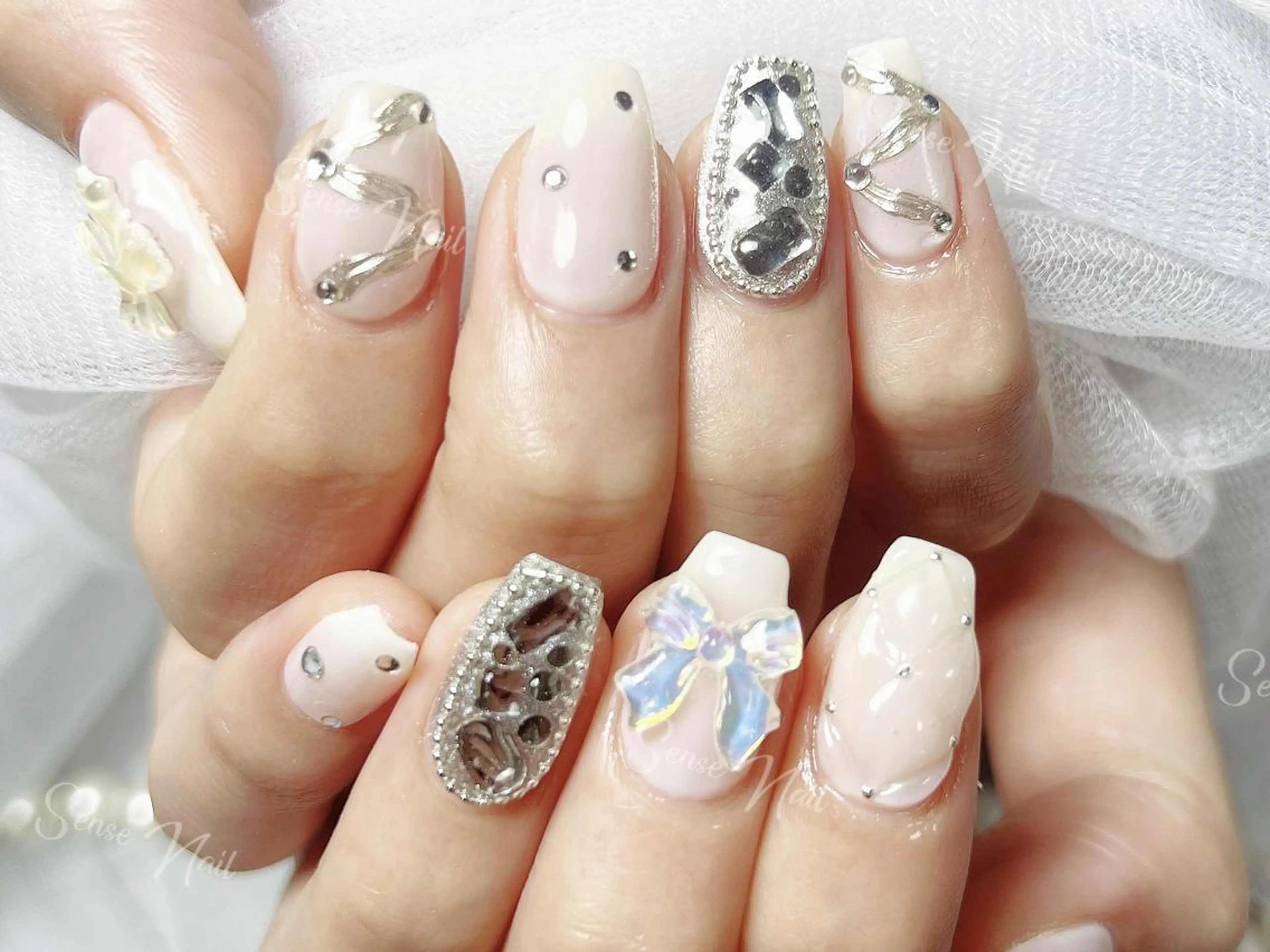 ネイル ハンドネイル ハンドケア 🦋Yumiio 🦋のネイルデザイン