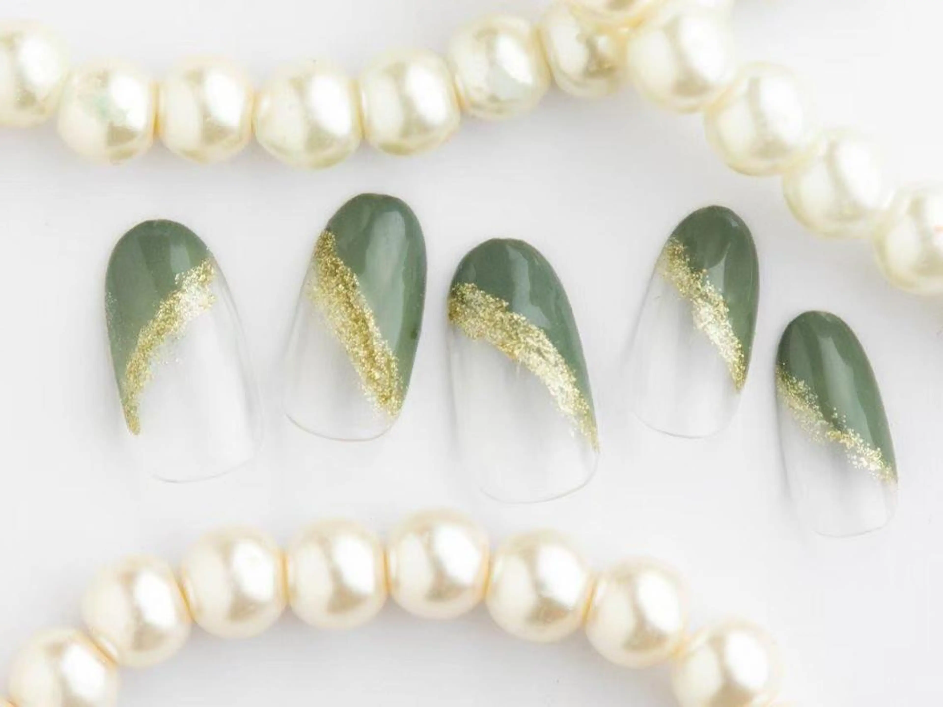 ネイル Tiary Nail Fのネイルデザイン