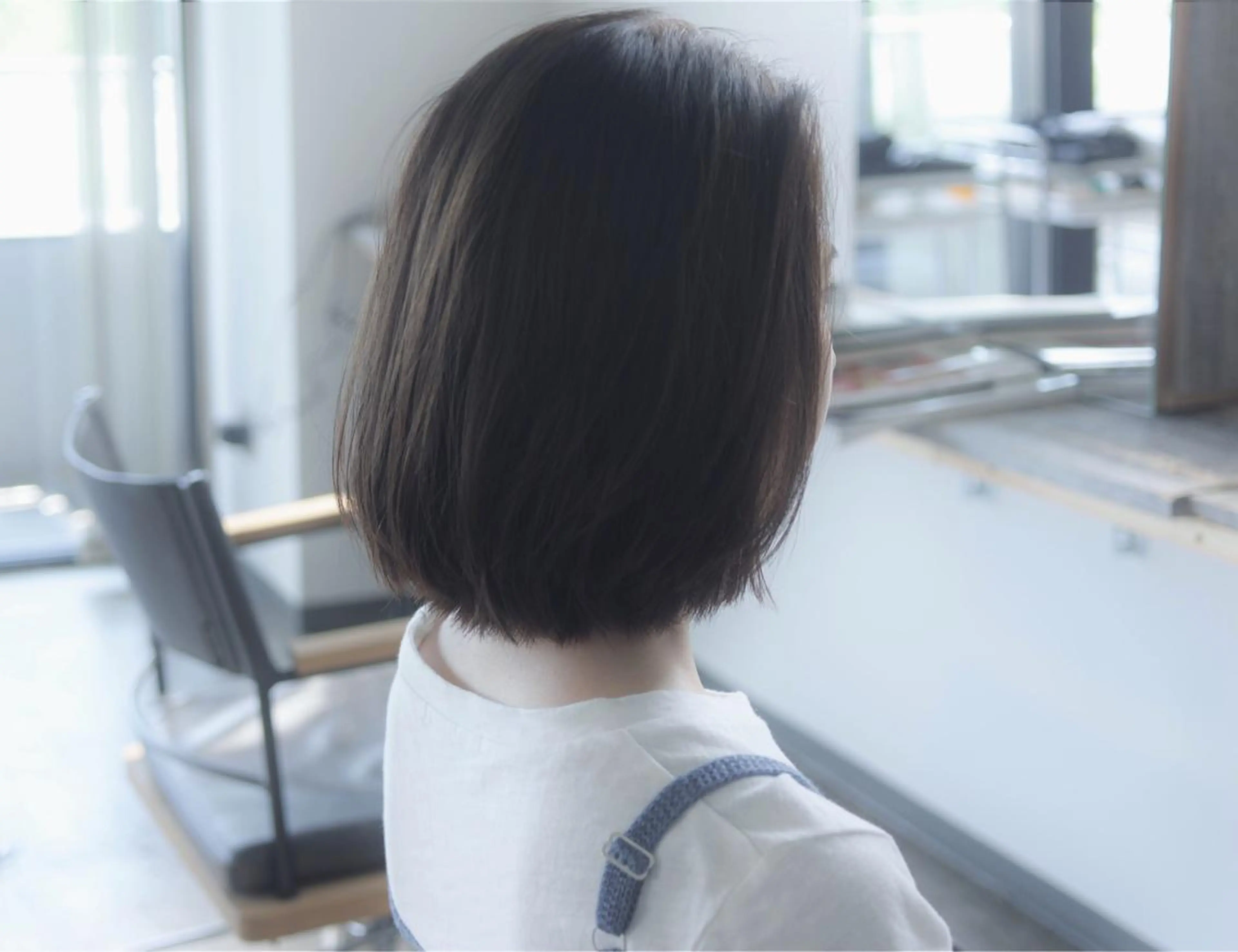 ショート ミディアム カラー ブルーカラー ブルージュ 透明感カラー 外国人風カラー クセ毛お悩みの方 四宮桂佑のヘアスタイル