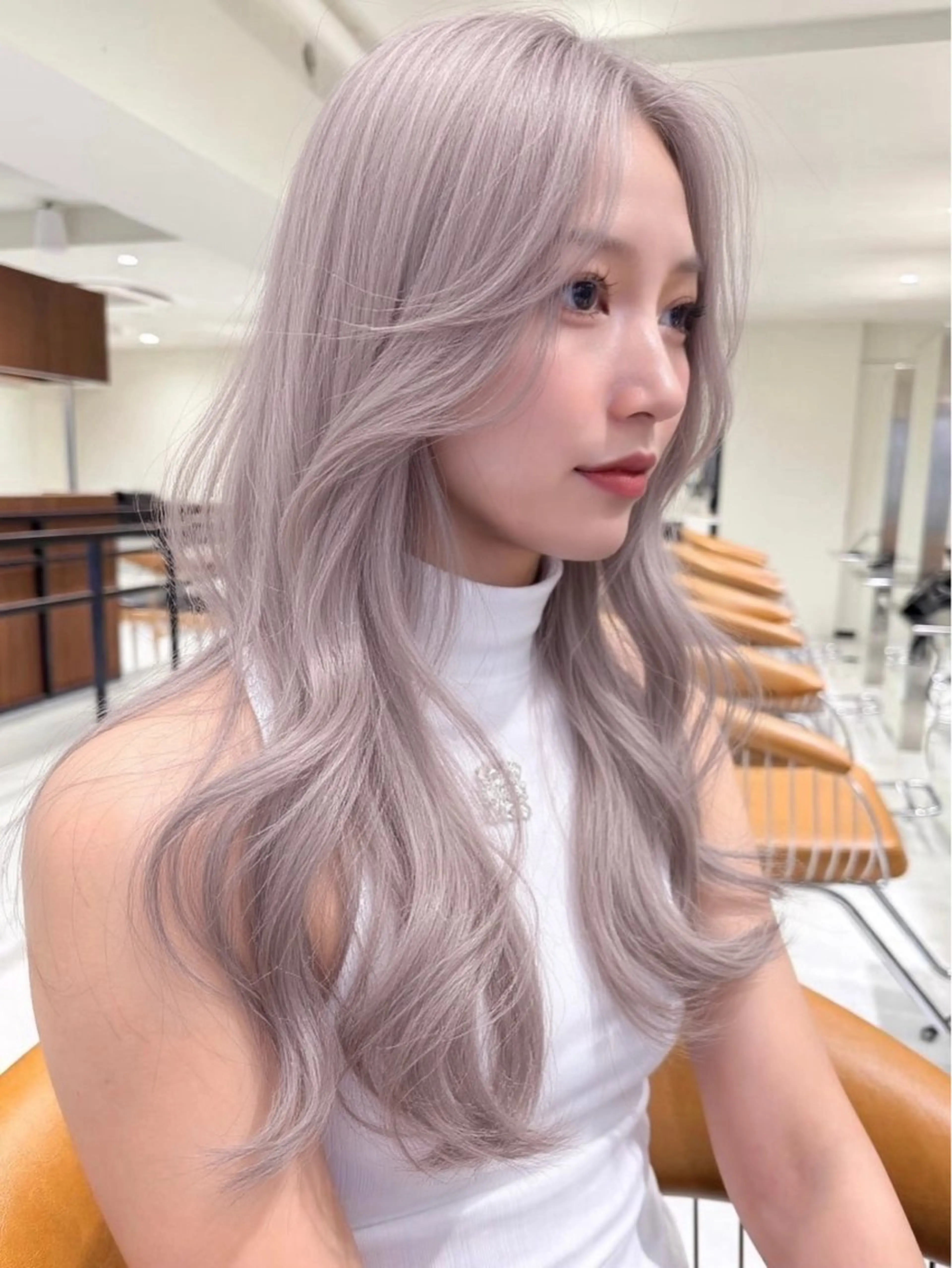 セミロング ヘアカラー 艶髪ハイトーン 💎凜💎のヘアスタイル