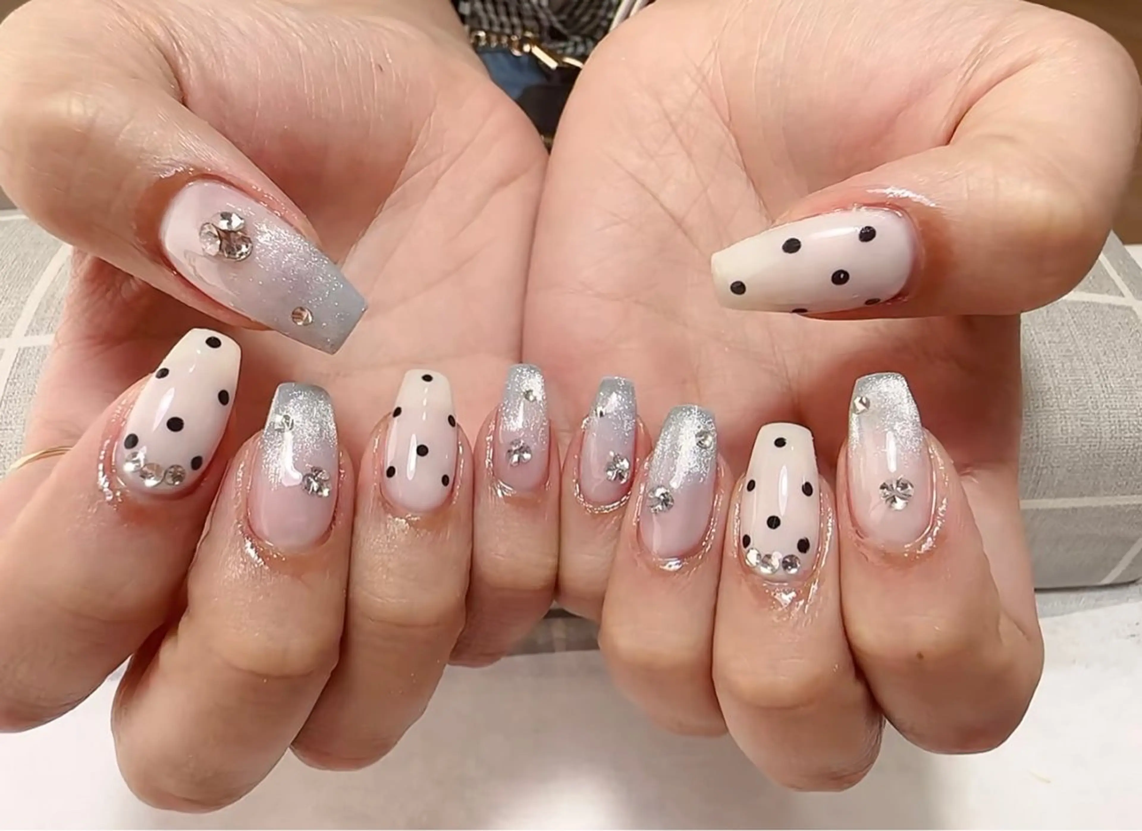 ネイル Miouミオン ネイルサロンのネイルデザイン