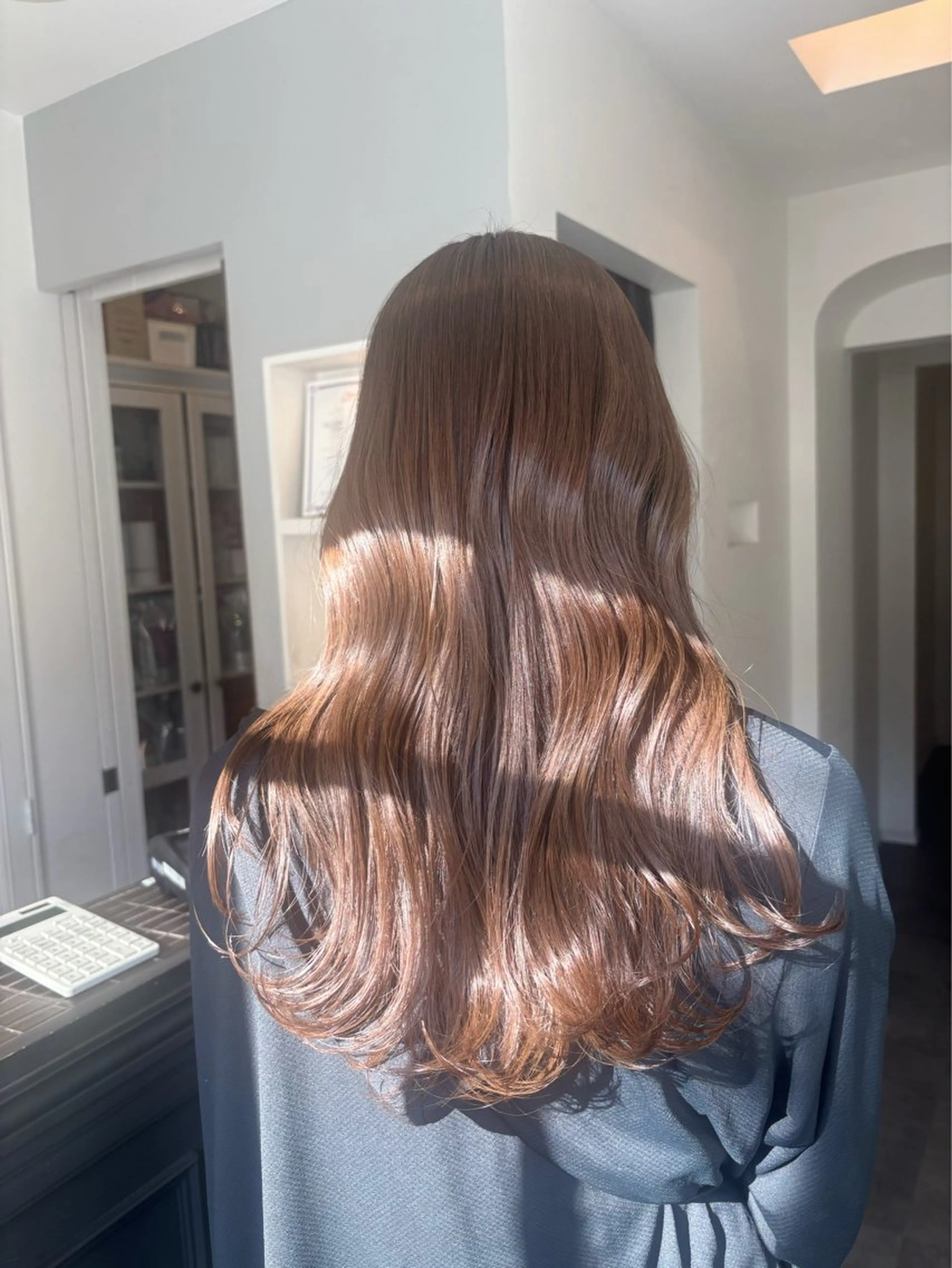 セミロング カラー カット ヘアカラー トリートメント 栗林 茉那のヘアスタイル