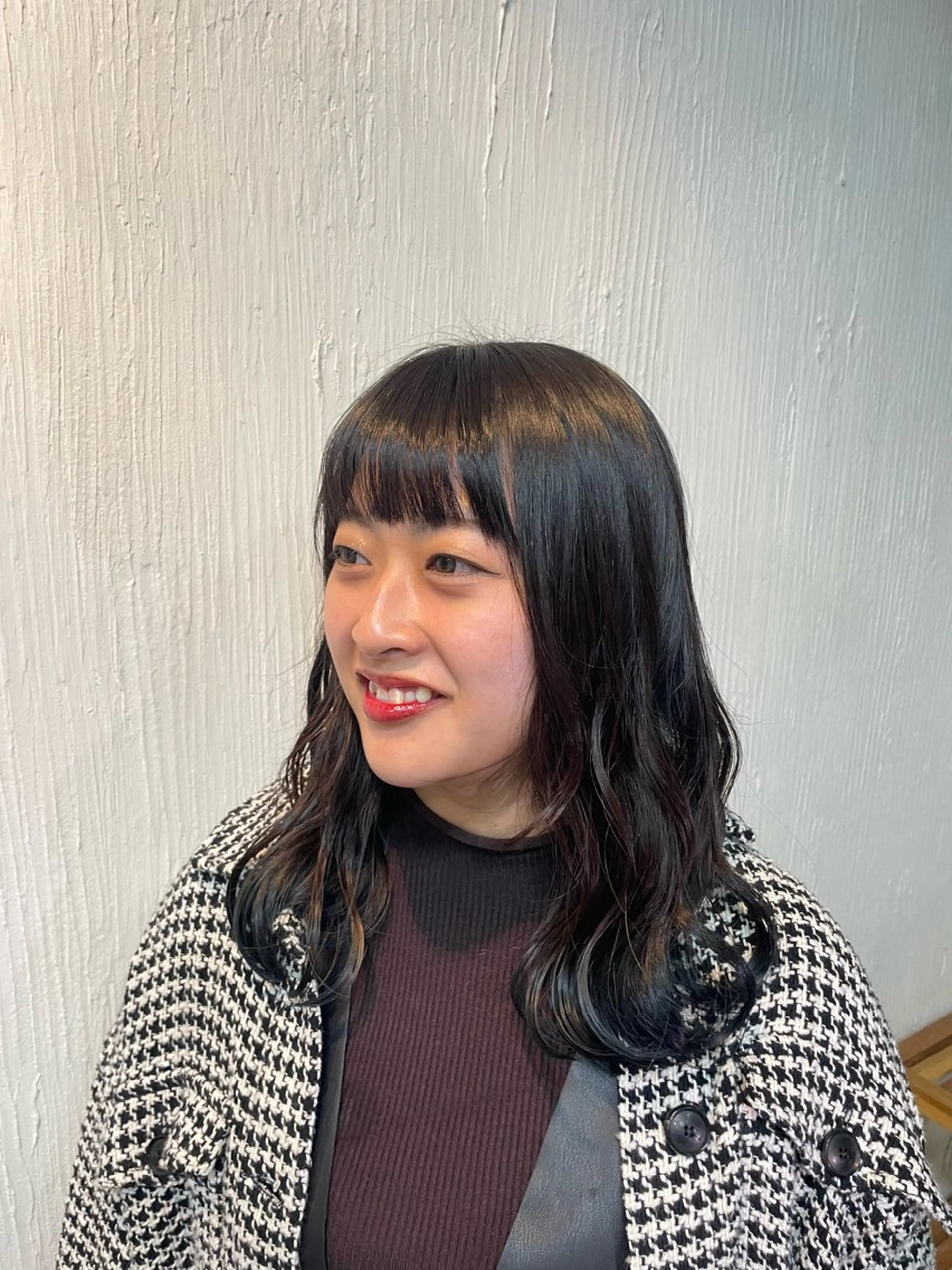 ミディアム カット ヘアカラー HUE所属・西能 心音のヘアスタイル