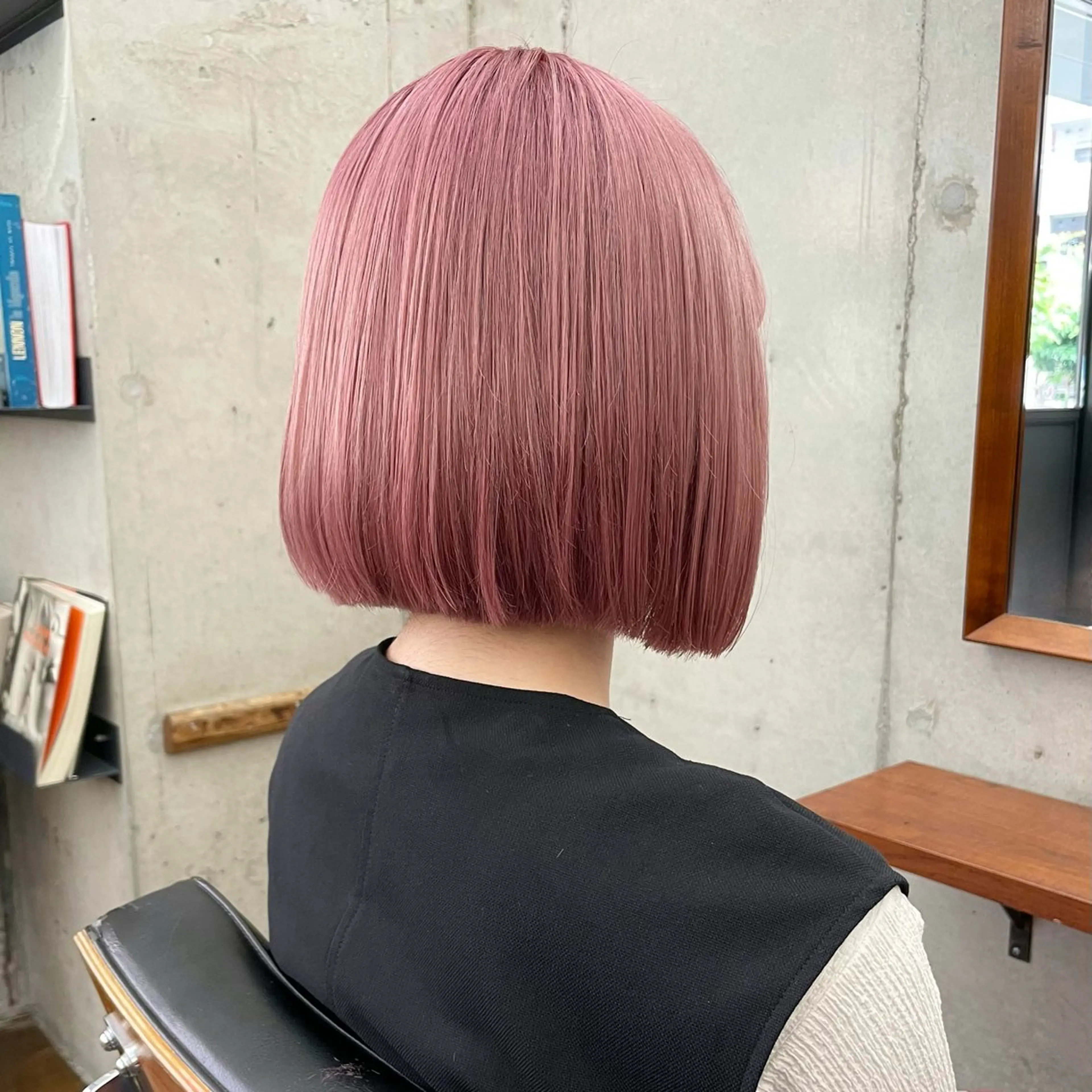 ショート カラー 前下がりボブ ブラウンカラー ピンクカラー ピンクブラウン ボブ カット ヘアカラー トリートメント ヘアセット ✂︎ウルフ・ショート ✂︎MIKUNIのヘアスタイル