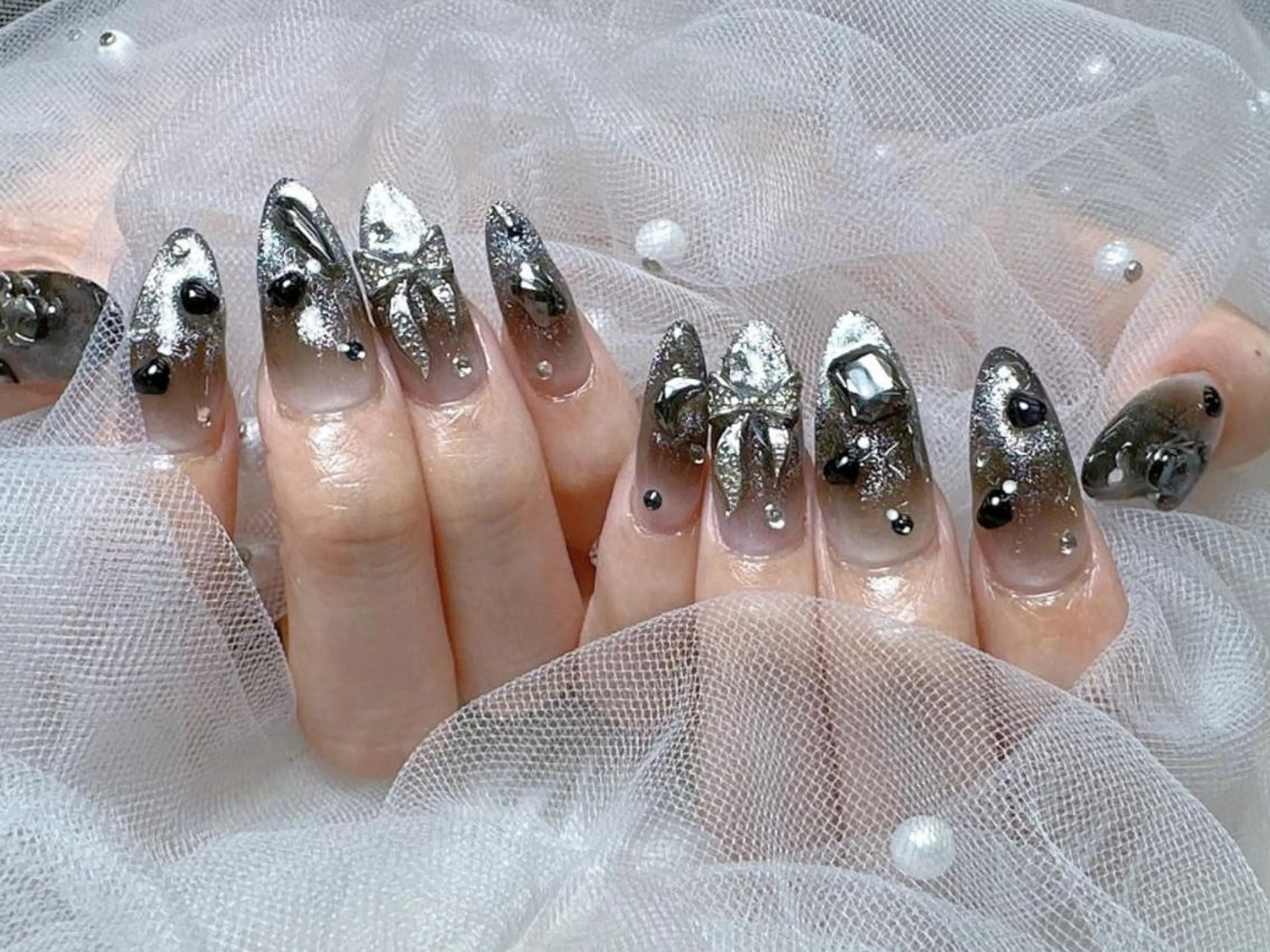 メンズ ネイル アートネイル フレンチネイル ジェルネイル キラキラネイル パラジェル Bloom kabukiのネイルデザイン