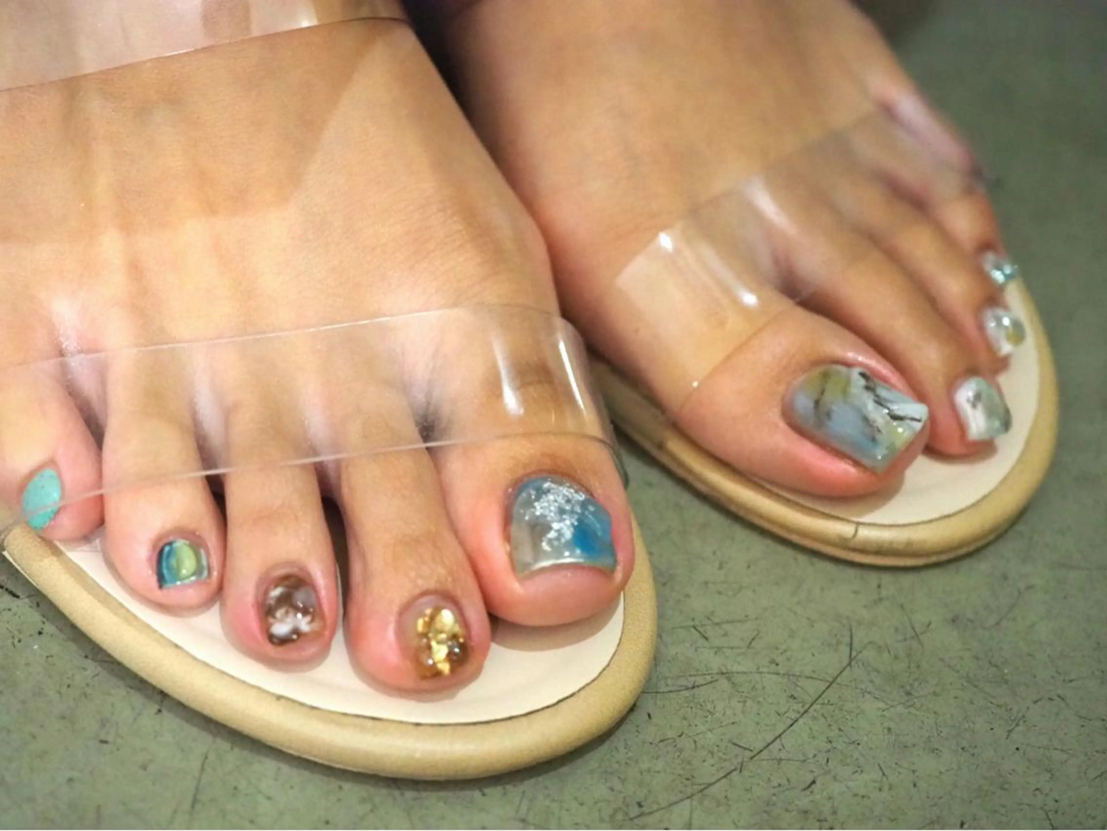 ネイル フットネイル ニュアンスネイル kiki nail 二子玉川のネイルデザイン