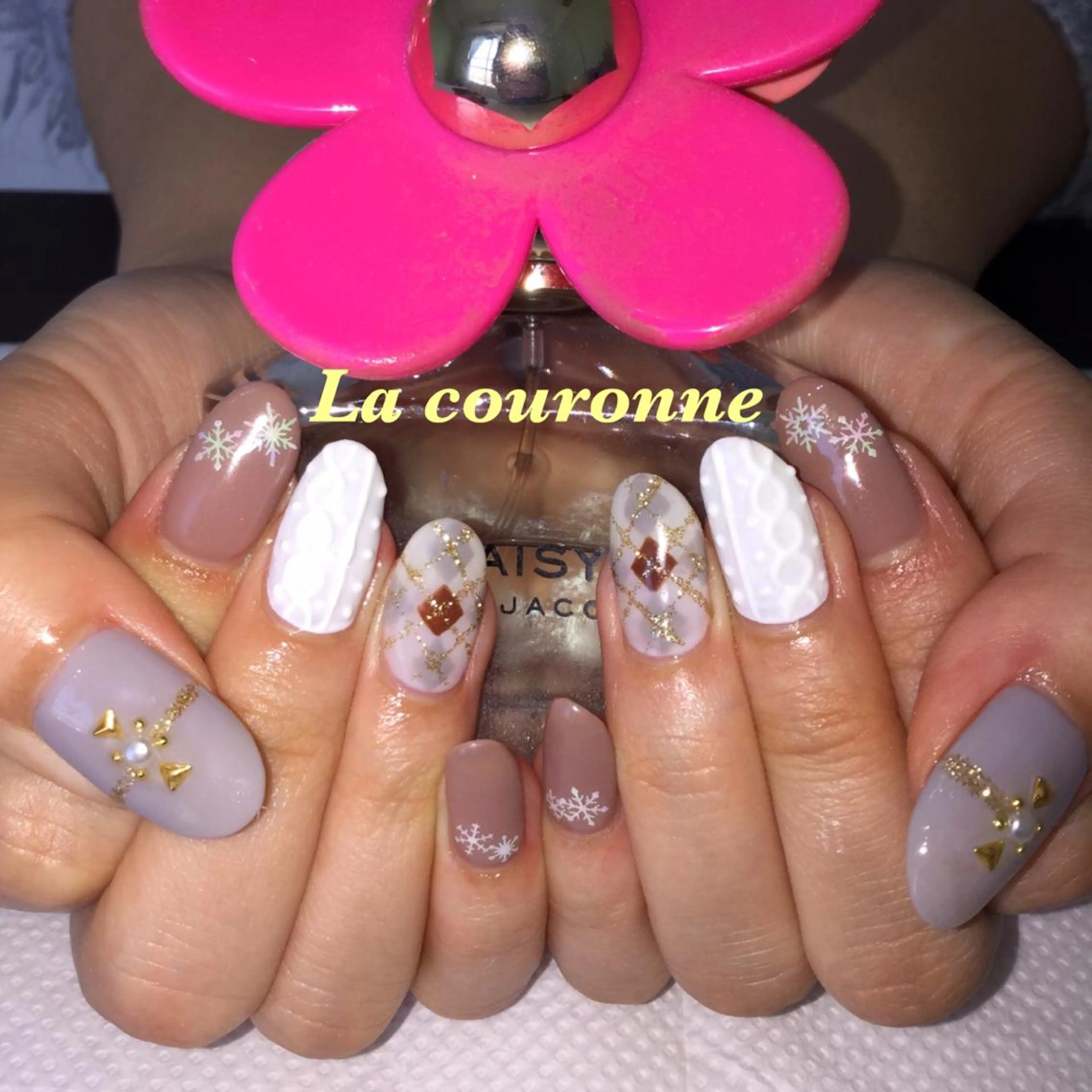 ネイル Lacouronne NATSUMIのネイルデザイン