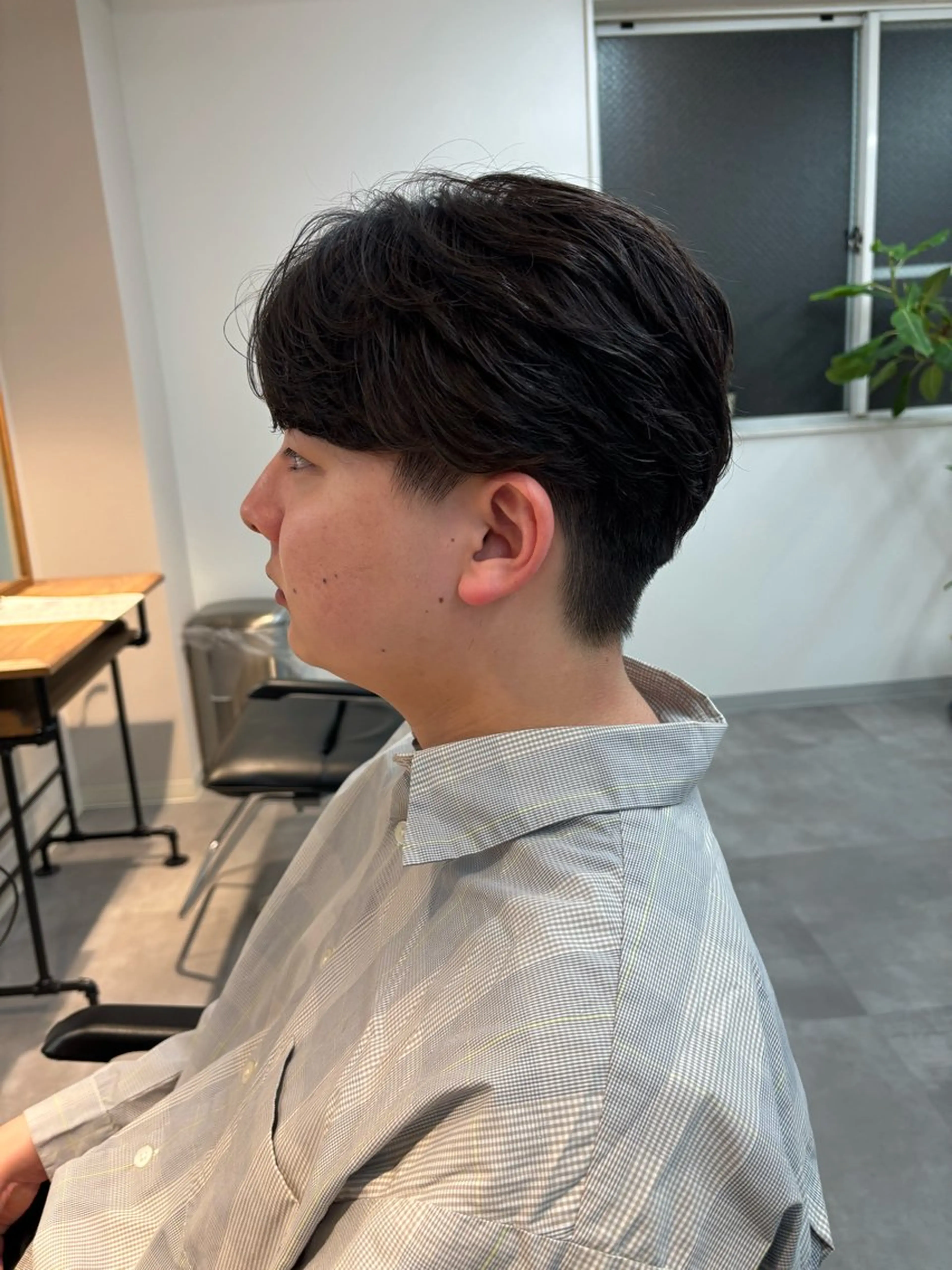 パーマ メンズ フェザーパーマ メンズパーマ カット パーマ フェザーパーマ/韓国 /メンズカット/保立のヘアスタイル