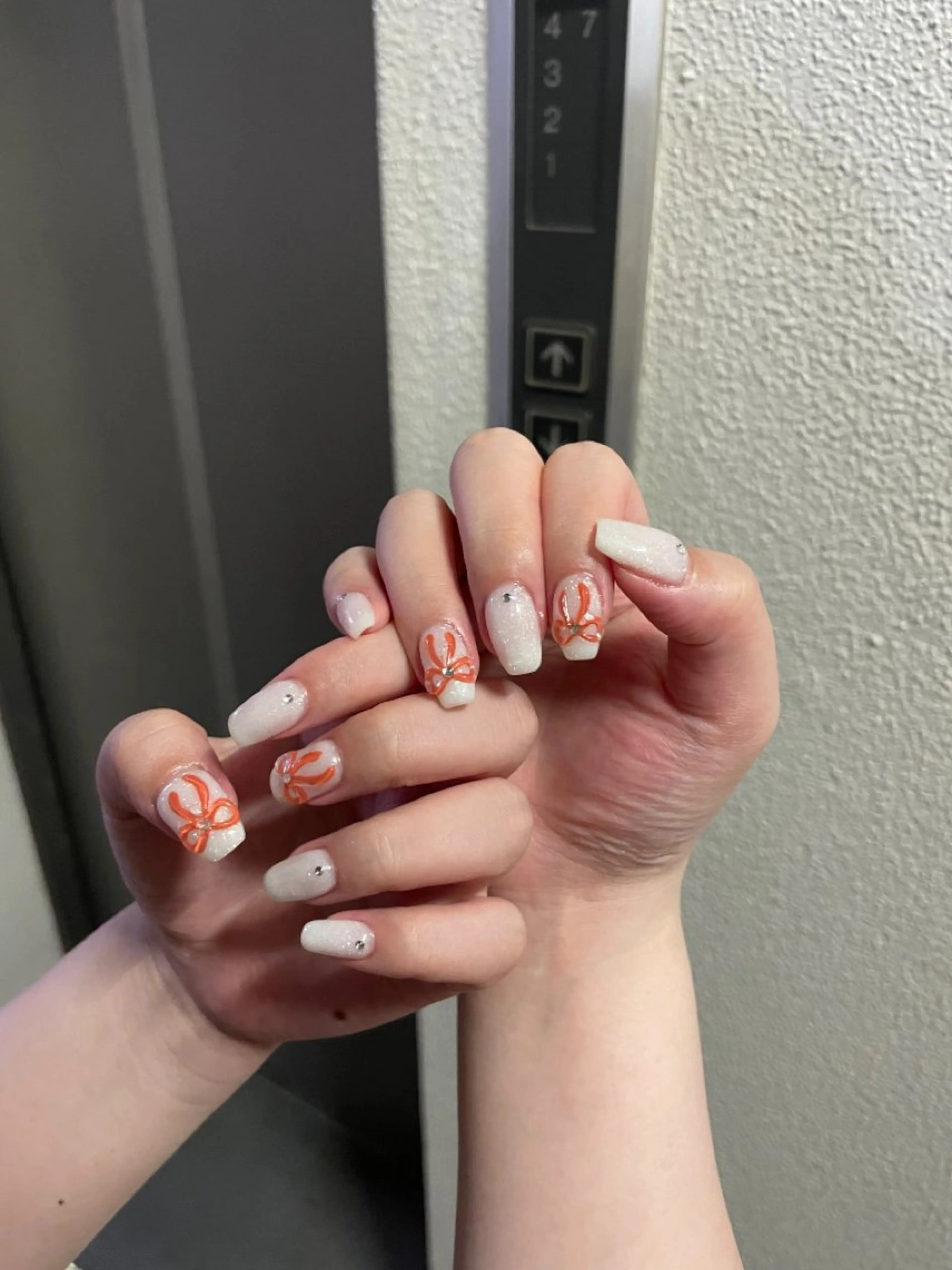 ネイル ハンドネイル ハンドケア 🍑 momo_nailのネイルデザイン