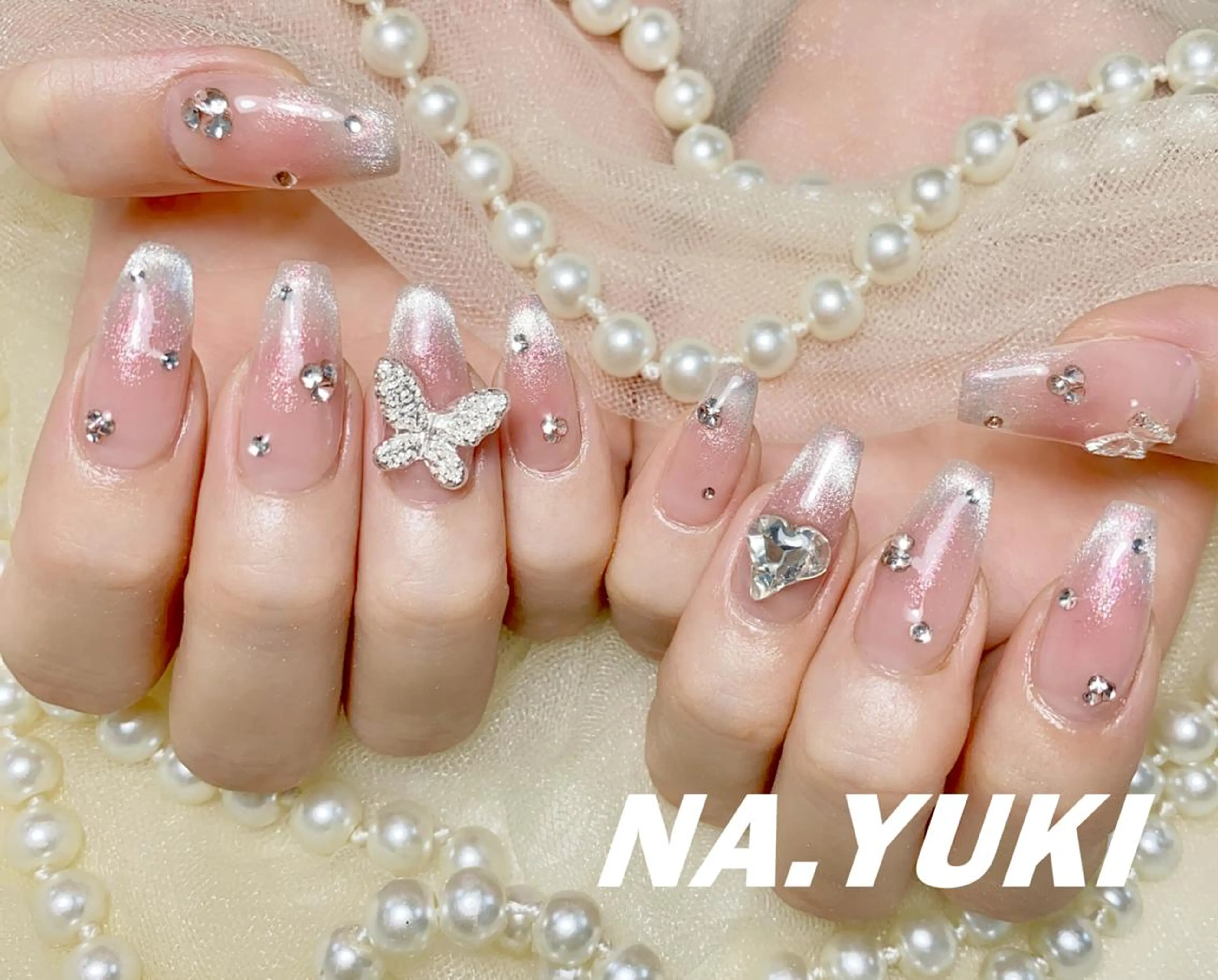 ネイル ハンドネイル ハンドケア 🌷 Mooning 🌷のネイルデザイン