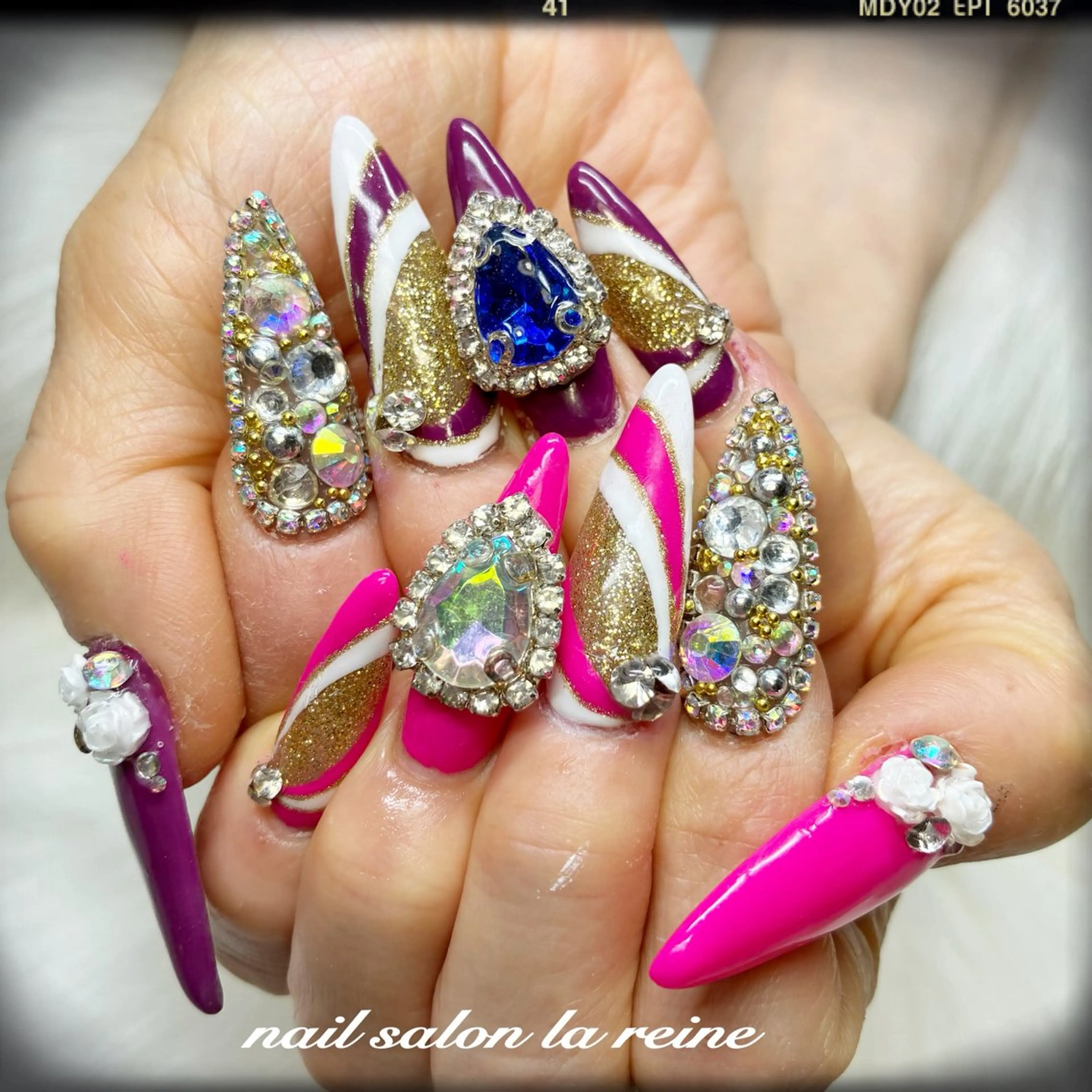 ネイル nail salon  la reine所属・nail salon la reineのネイルデザイン