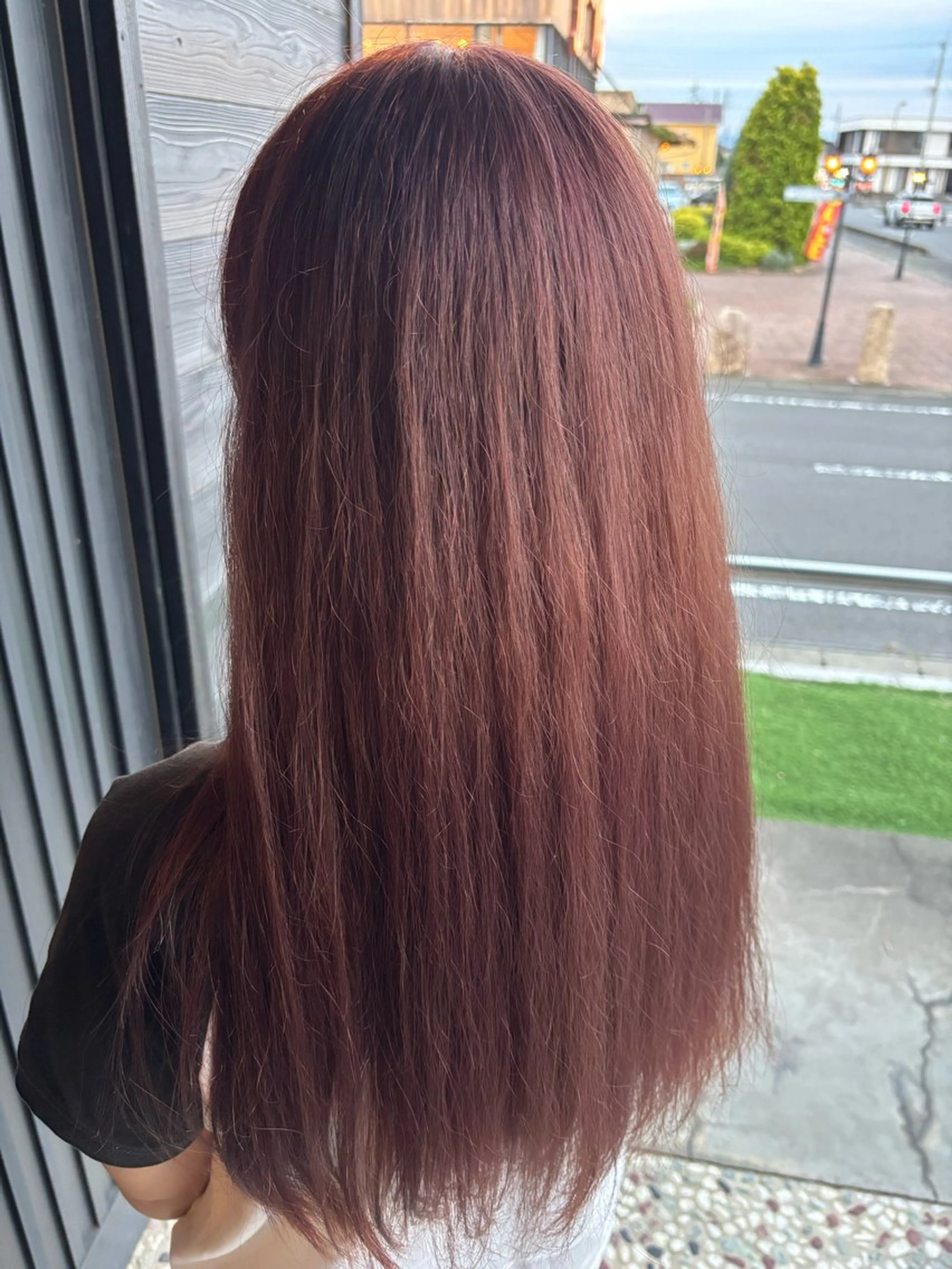 ロング カラー カシス ダブルカラー ピンクカラー ヘアカラー 山崎 南乃のヘアスタイル
