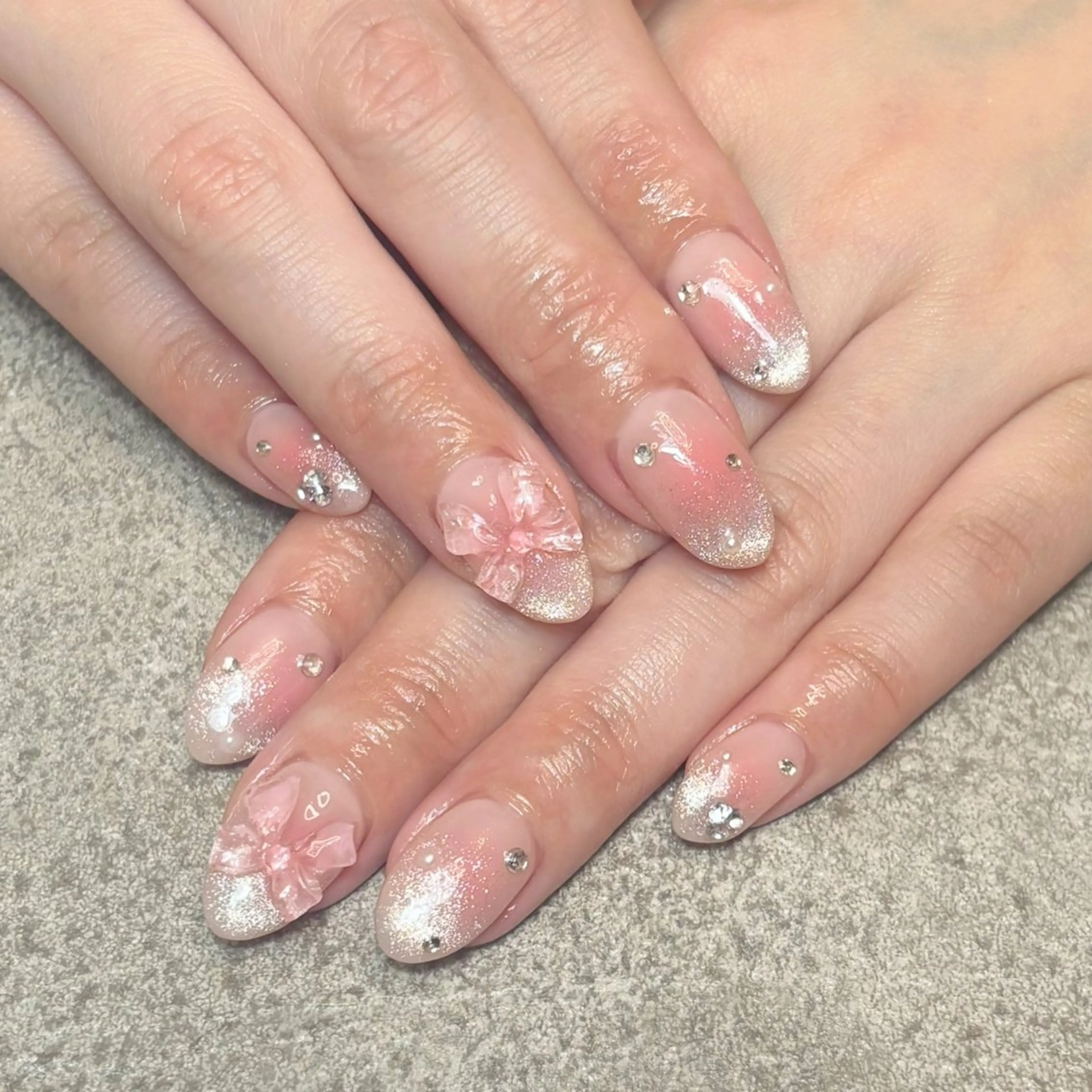 ネイル チークネイル ハンドネイル nailroom DIASOMNIAのネイルデザイン