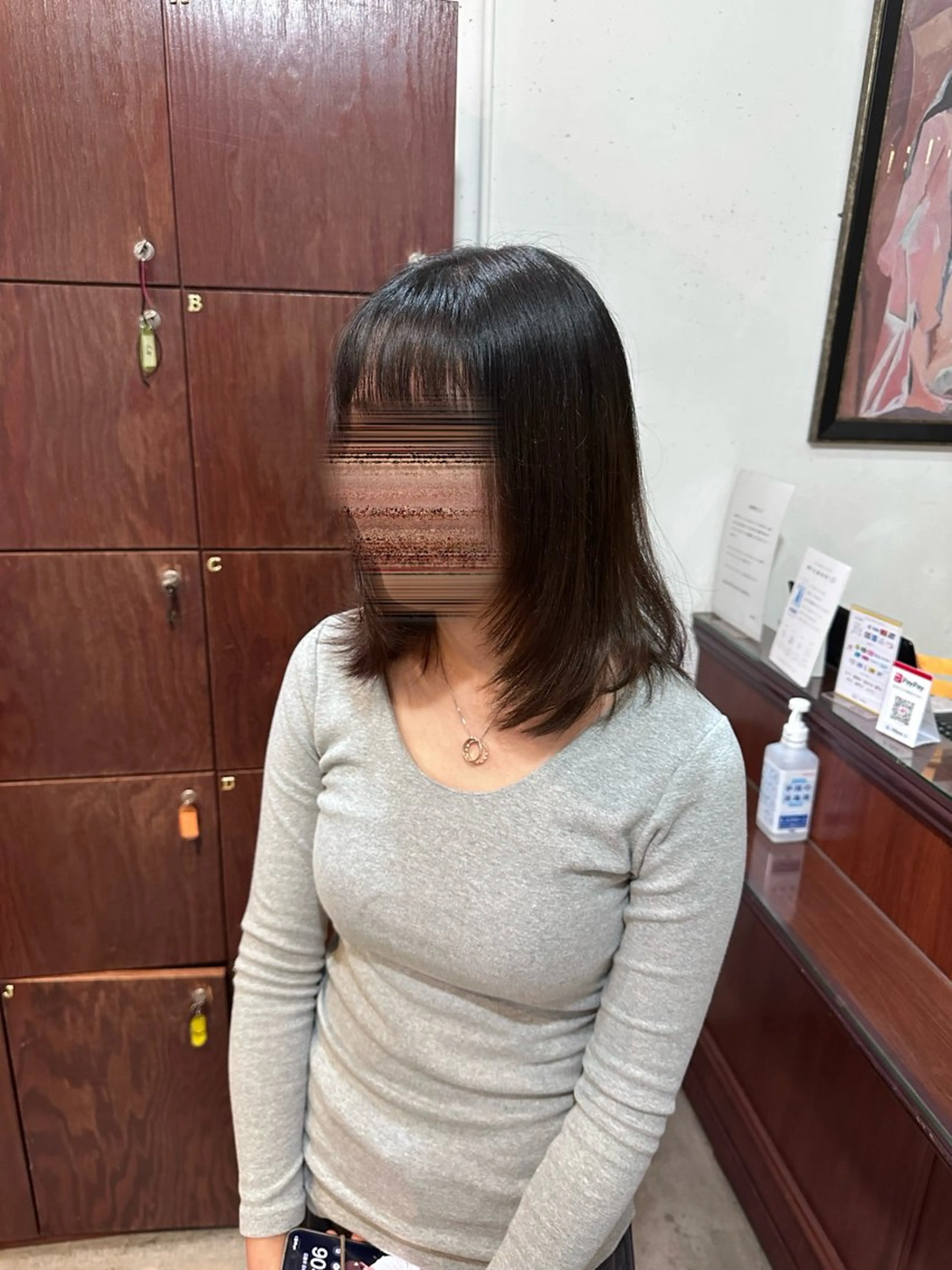 ミディアム 顔まわりレイヤー レイヤーカット 大庭 梨子のヘアスタイル