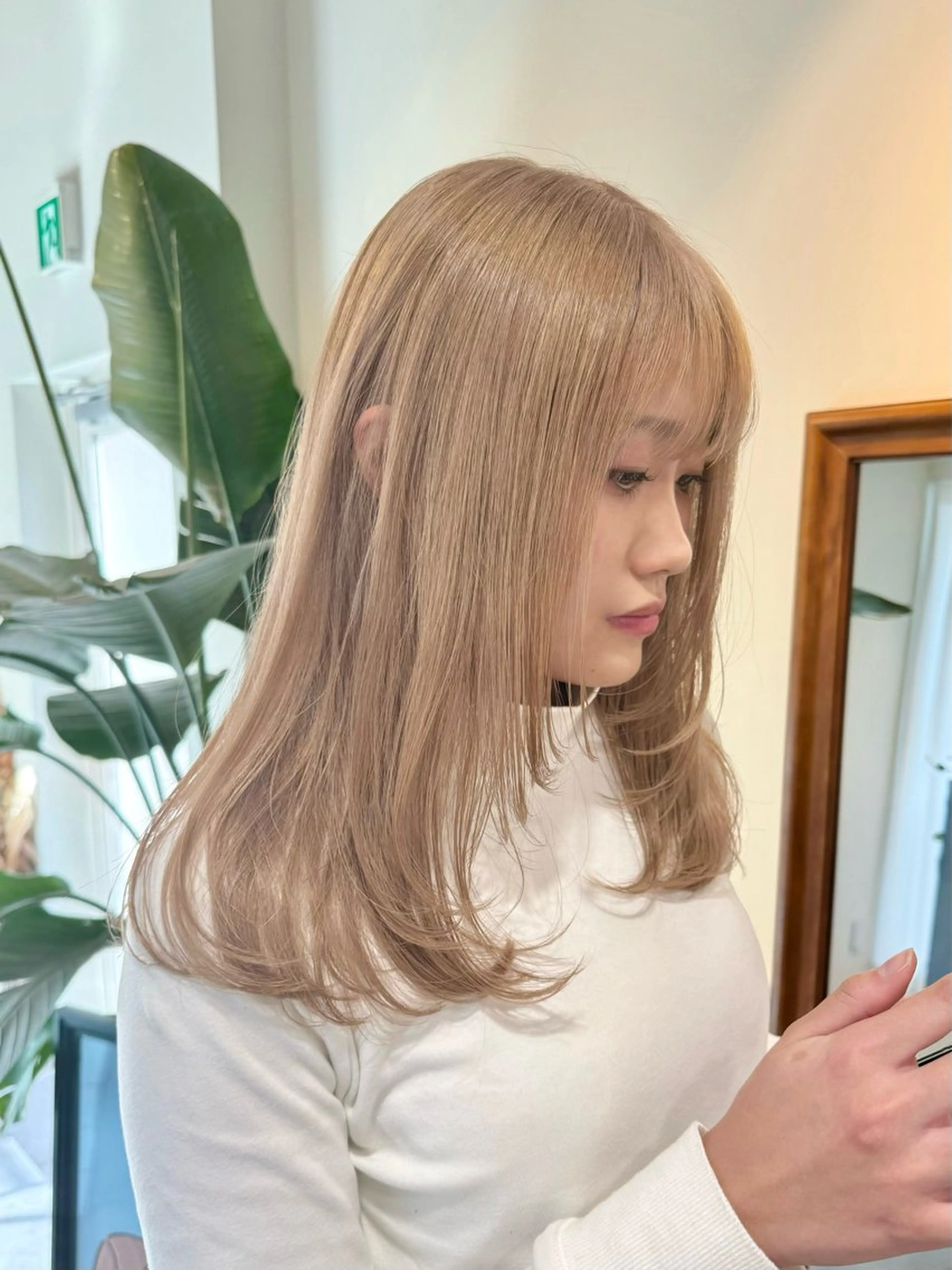 セミロング カラー ayaka♡ 柔らかカラーのヘアスタイル