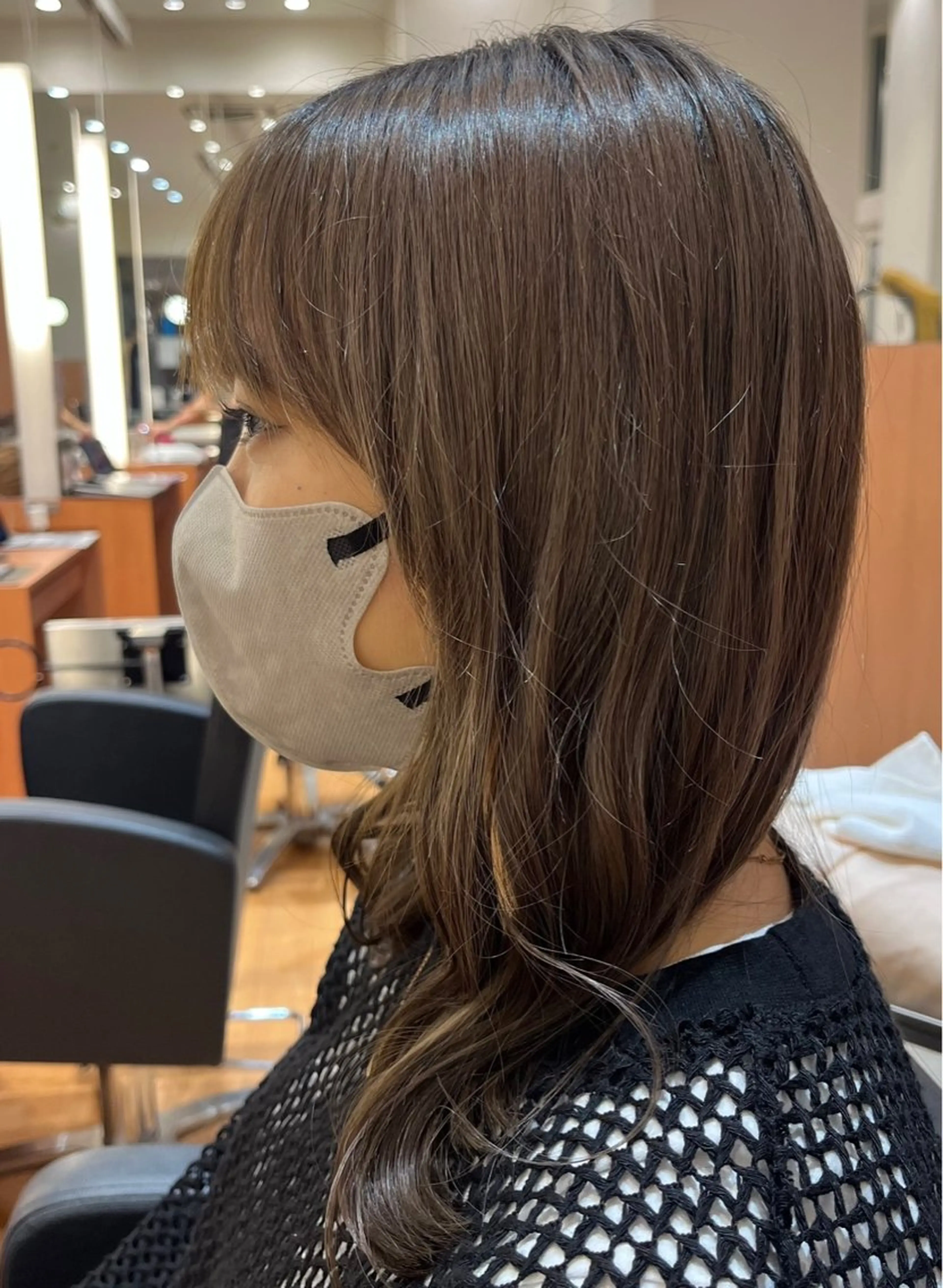 セミロング 光石 季世のヘアスタイル