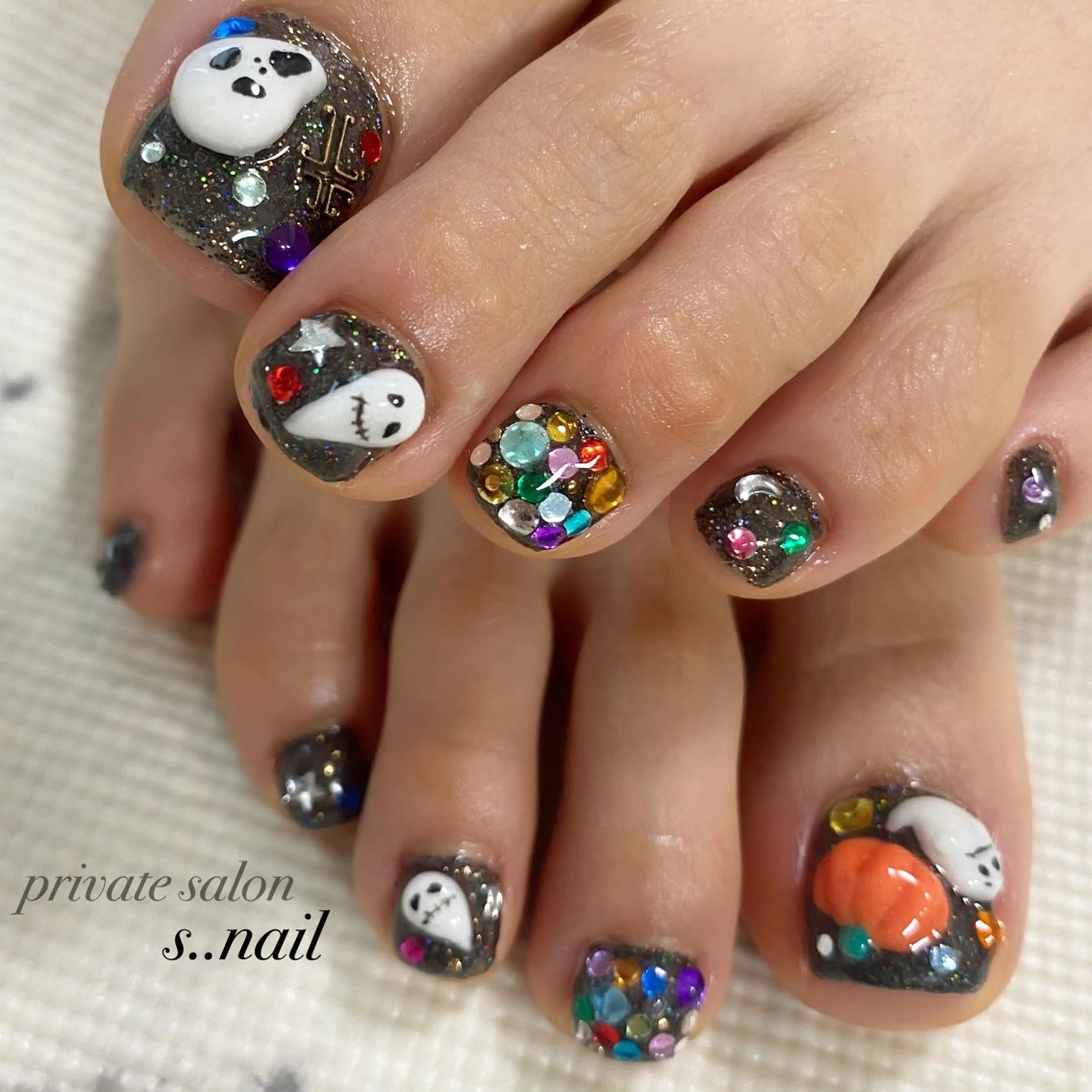 ネイル フットネイル ハロウィン ハンドネイル フットネイル s..nail / MORITAのネイルデザイン
