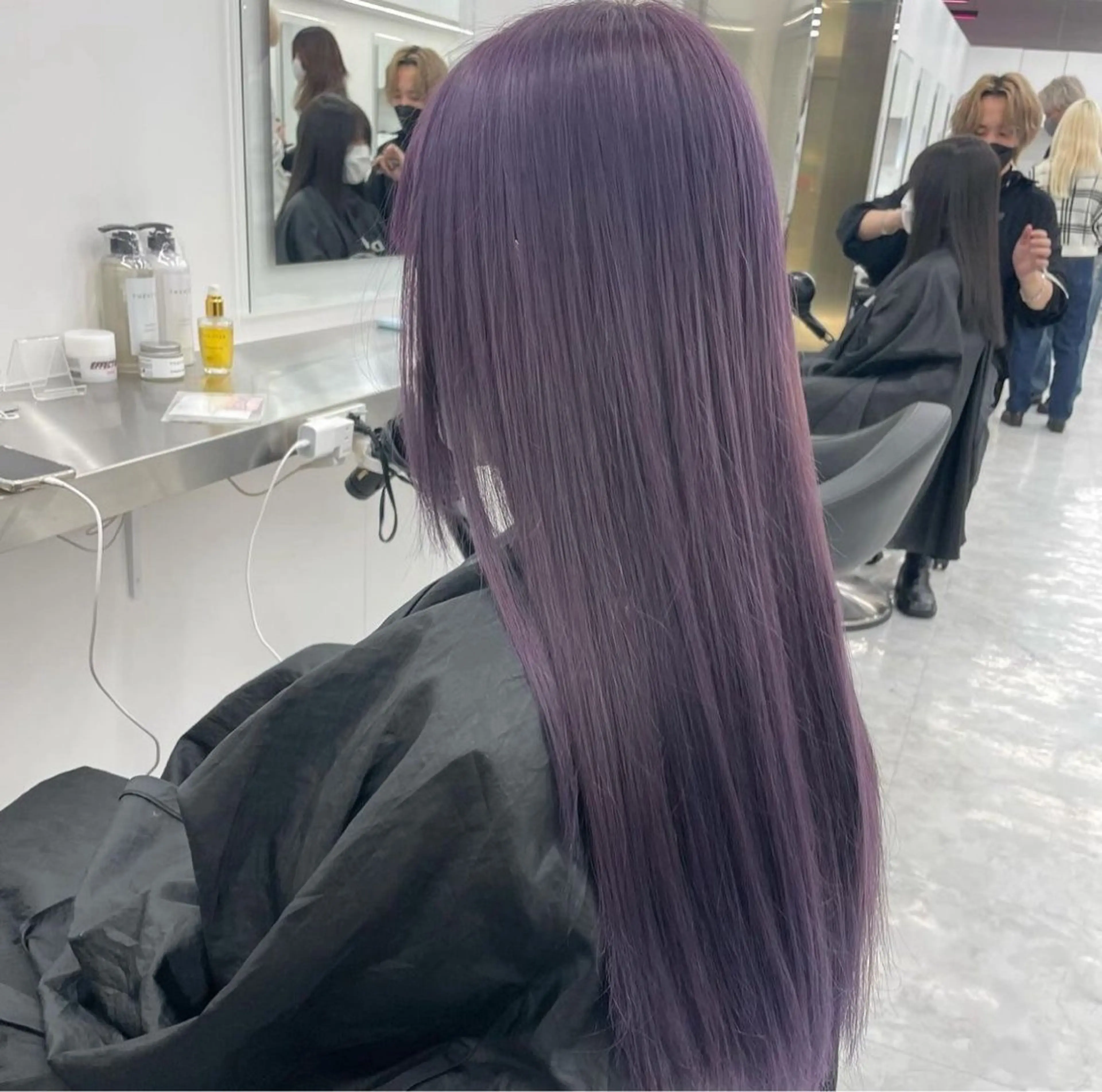 セミロング カラー ヘアアレンジ 🩵ダメージレス艶感 ハイトーン🩷のヘアスタイル