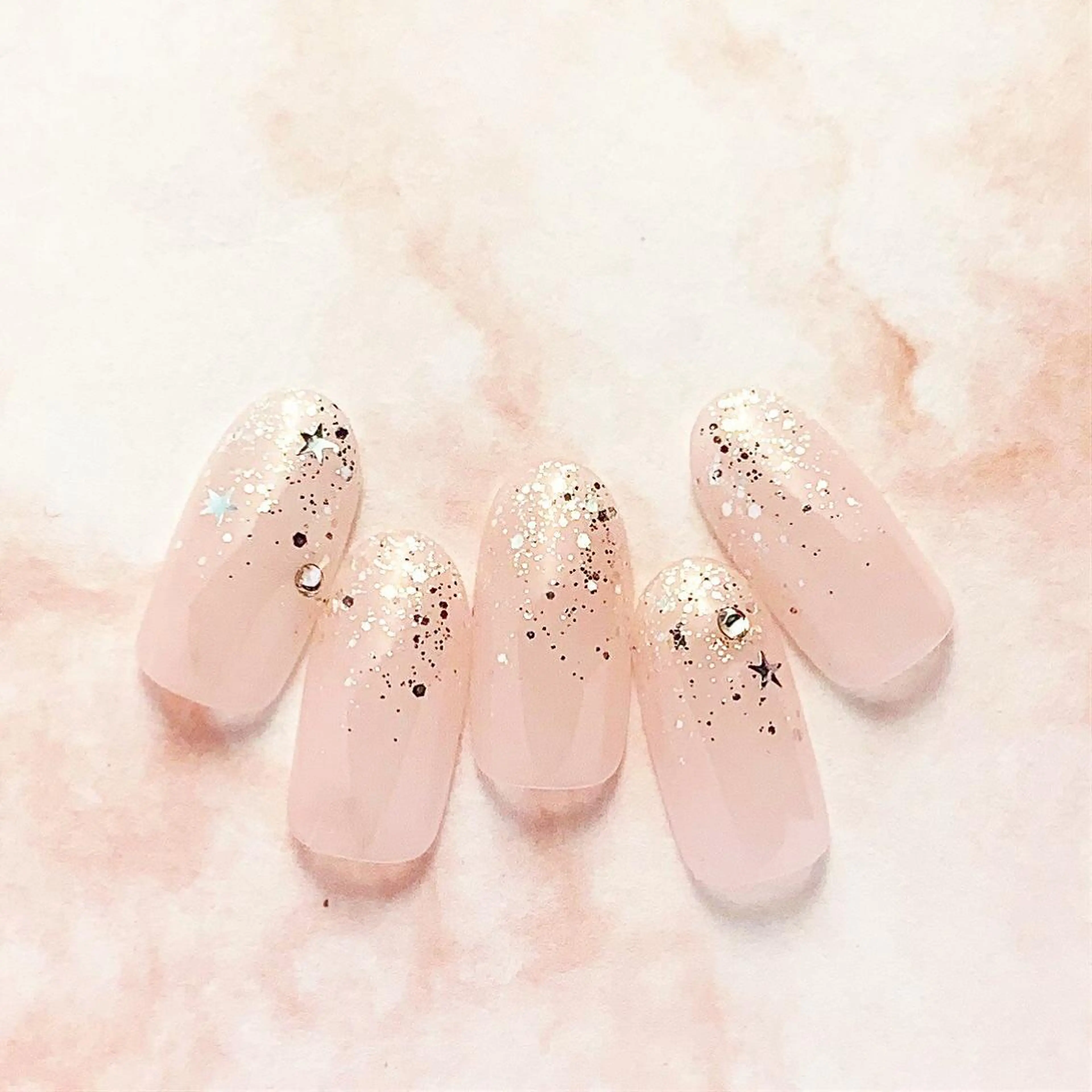 ネイル SOLMANI 予約担当のネイルデザイン