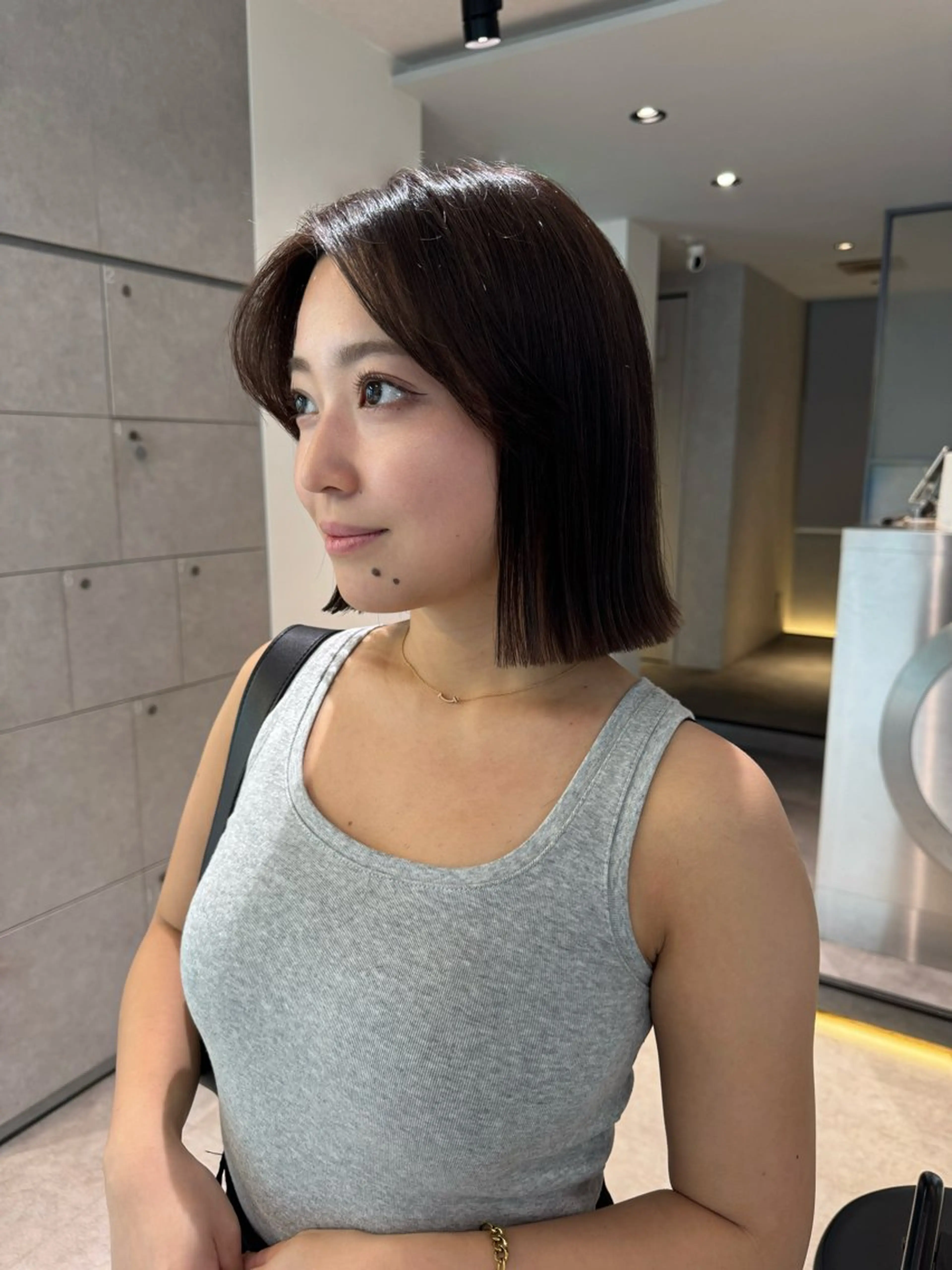 ミディアム 切りっぱなしボブ ボブ カット トリートメント Qin shaire salon 原宿所属・🌿パーマ/ボブ/ レイヤー/Mikiのヘアスタイル