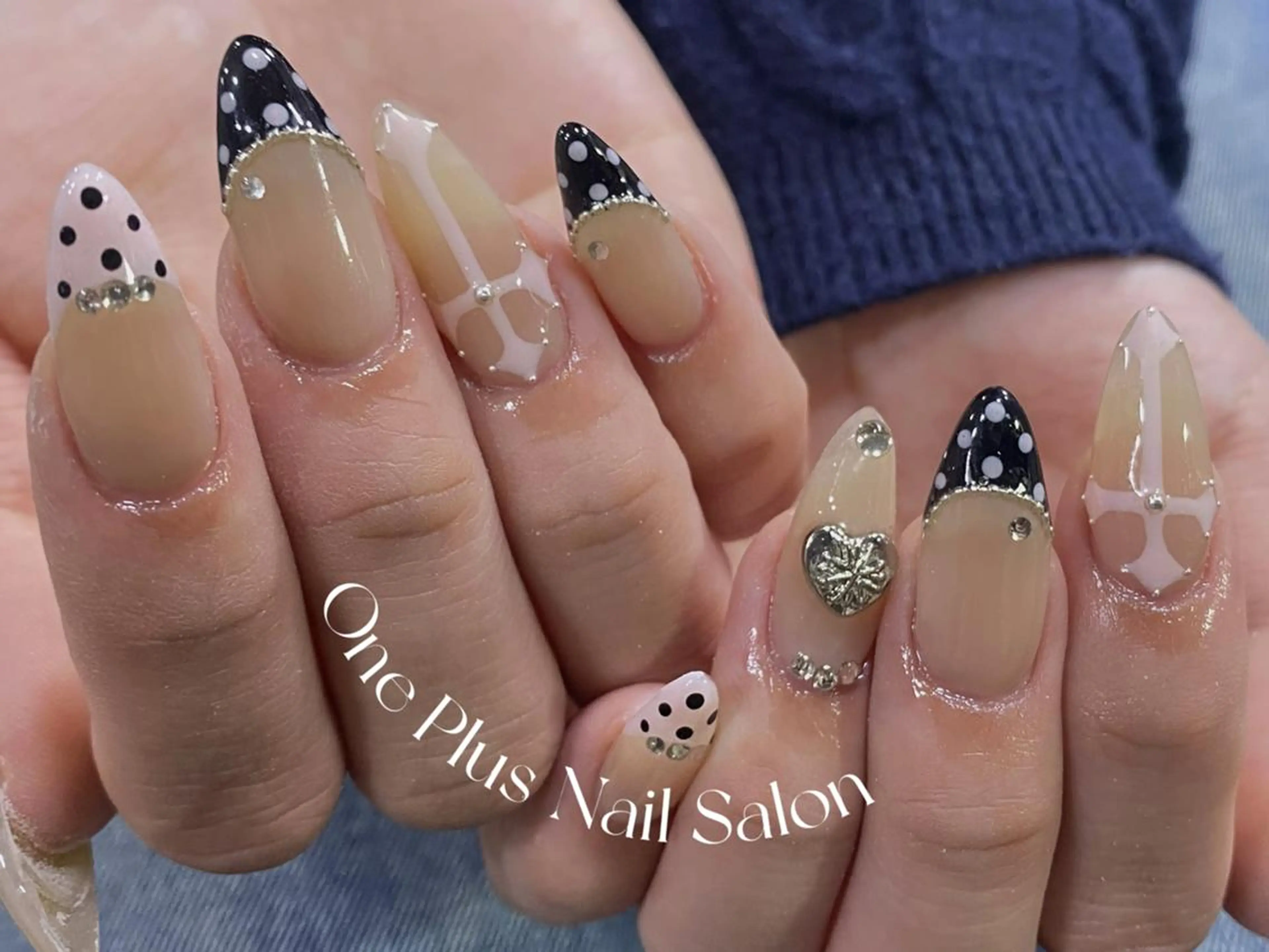 ネイル アートネイル 長さ出し フレンチネイル ガーリー ハート One Plus キキのネイルデザイン