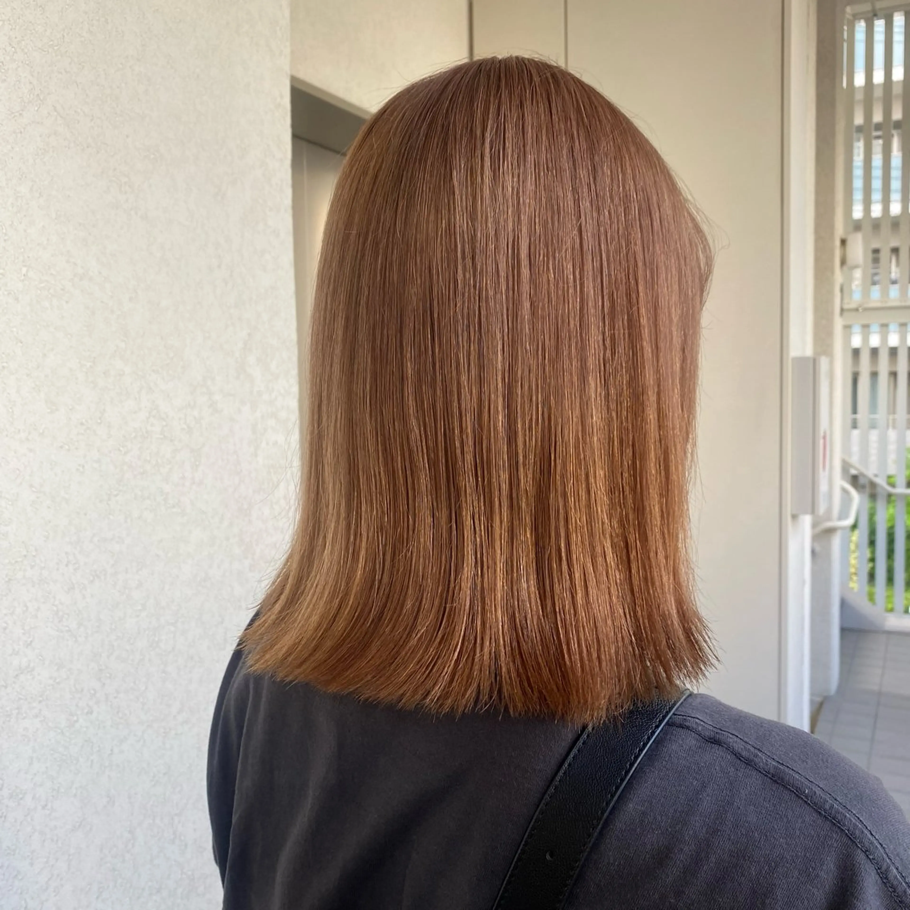 ミディアム fumi🪞血色感 アップ艶カラーのヘアスタイル