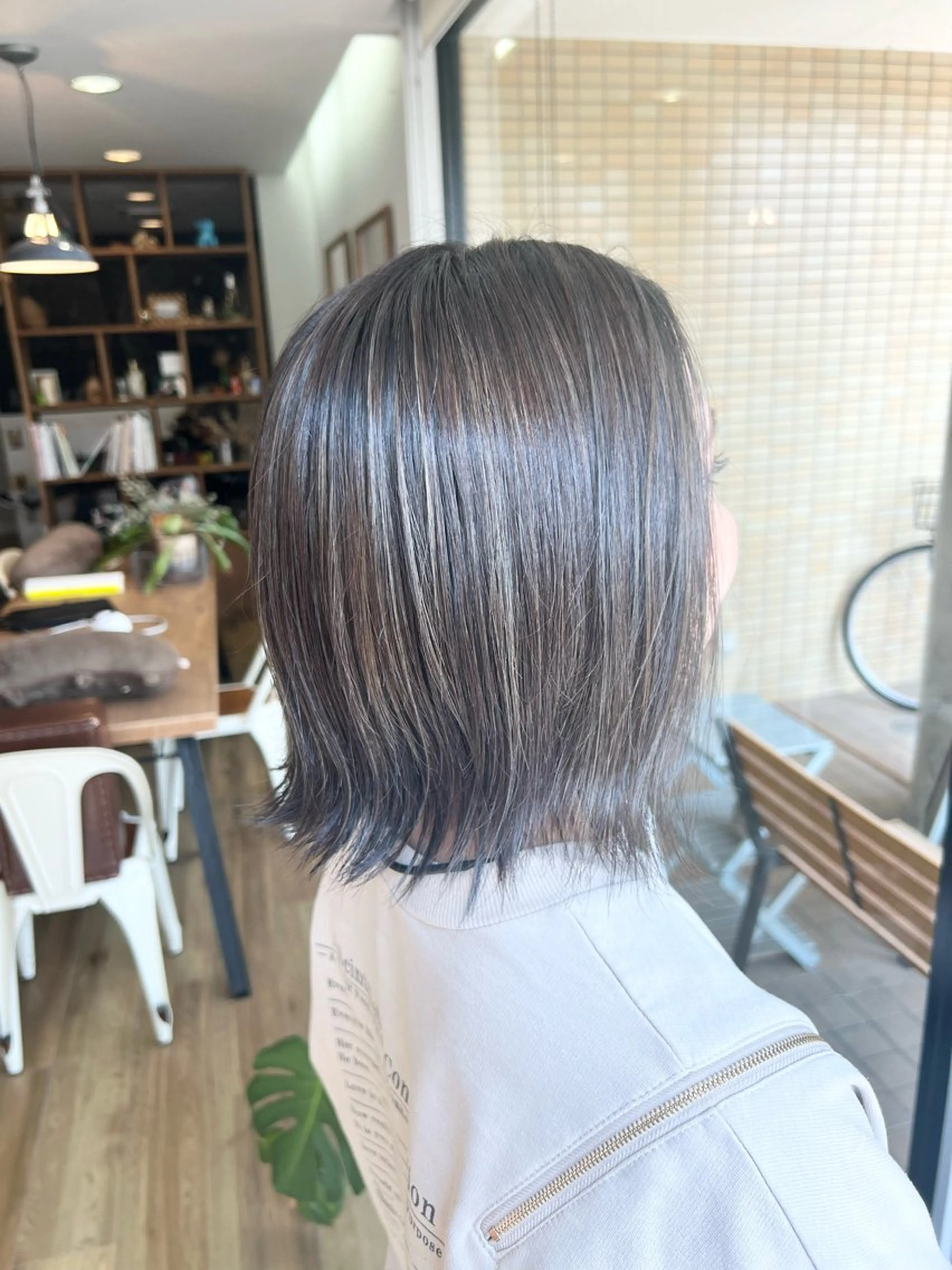 カラー グレージュ ヘアカラー 堀 望美のヘアスタイル