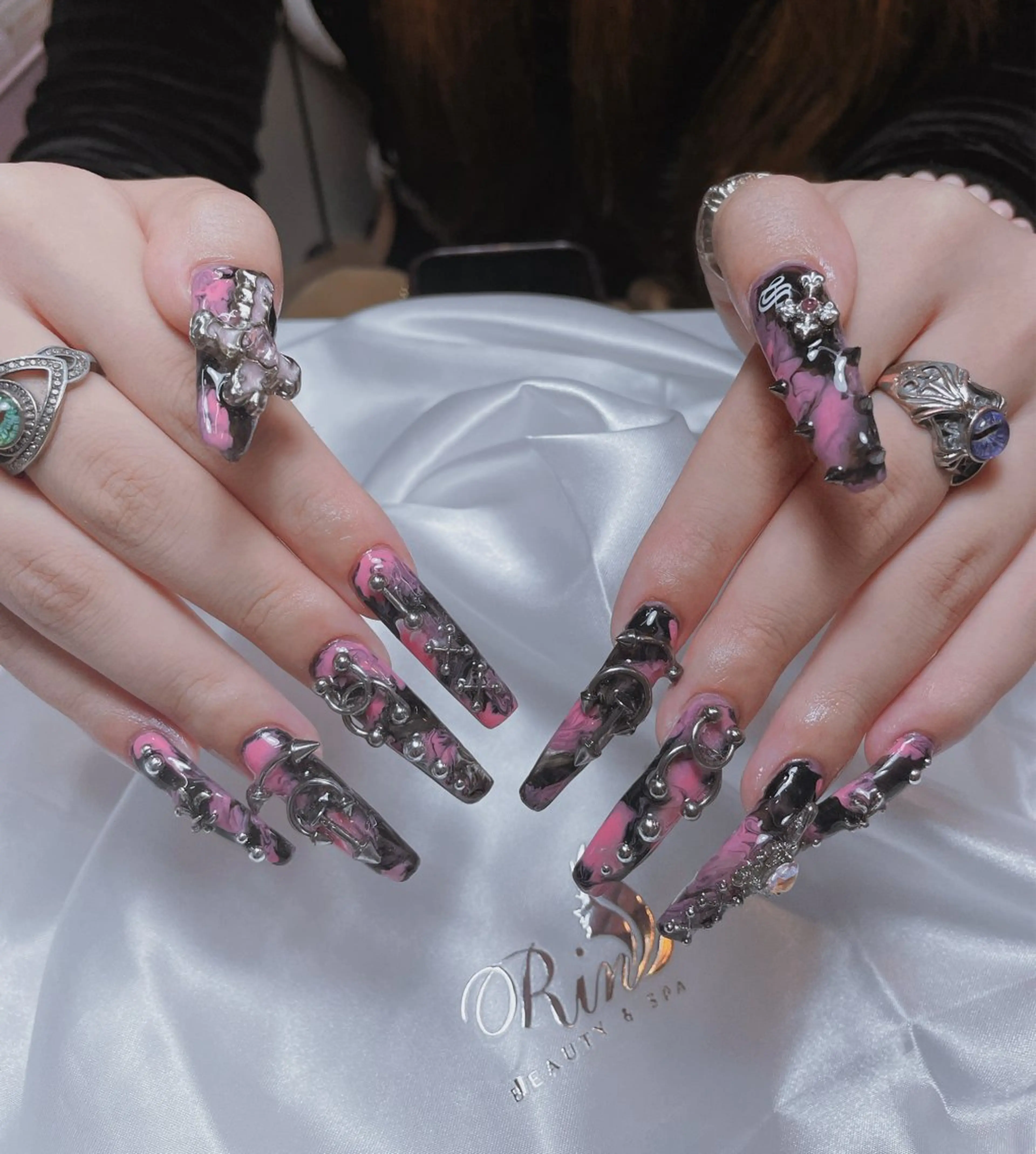 ネイル アートネイル ハロウィン ロングネイル スカルプネイル ネイルチップ ハンドネイル Rin Nail 新大久保店のネイルデザイン