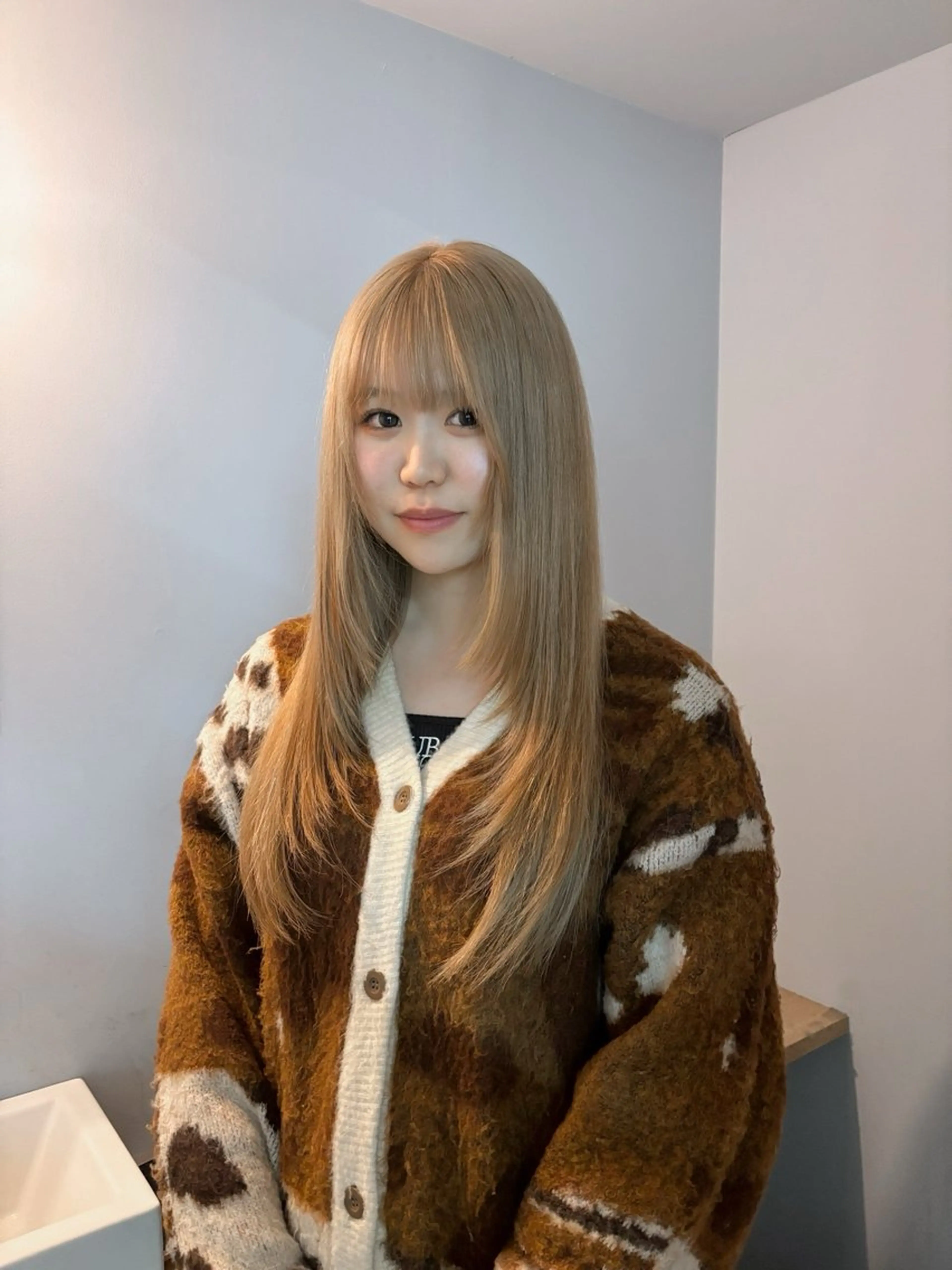 U28限定 ロングで毛先3センチ以上カットしたい方フェイスレイヤーを入れたい方限定 ✄﻿ こちら当日予約不可の写真