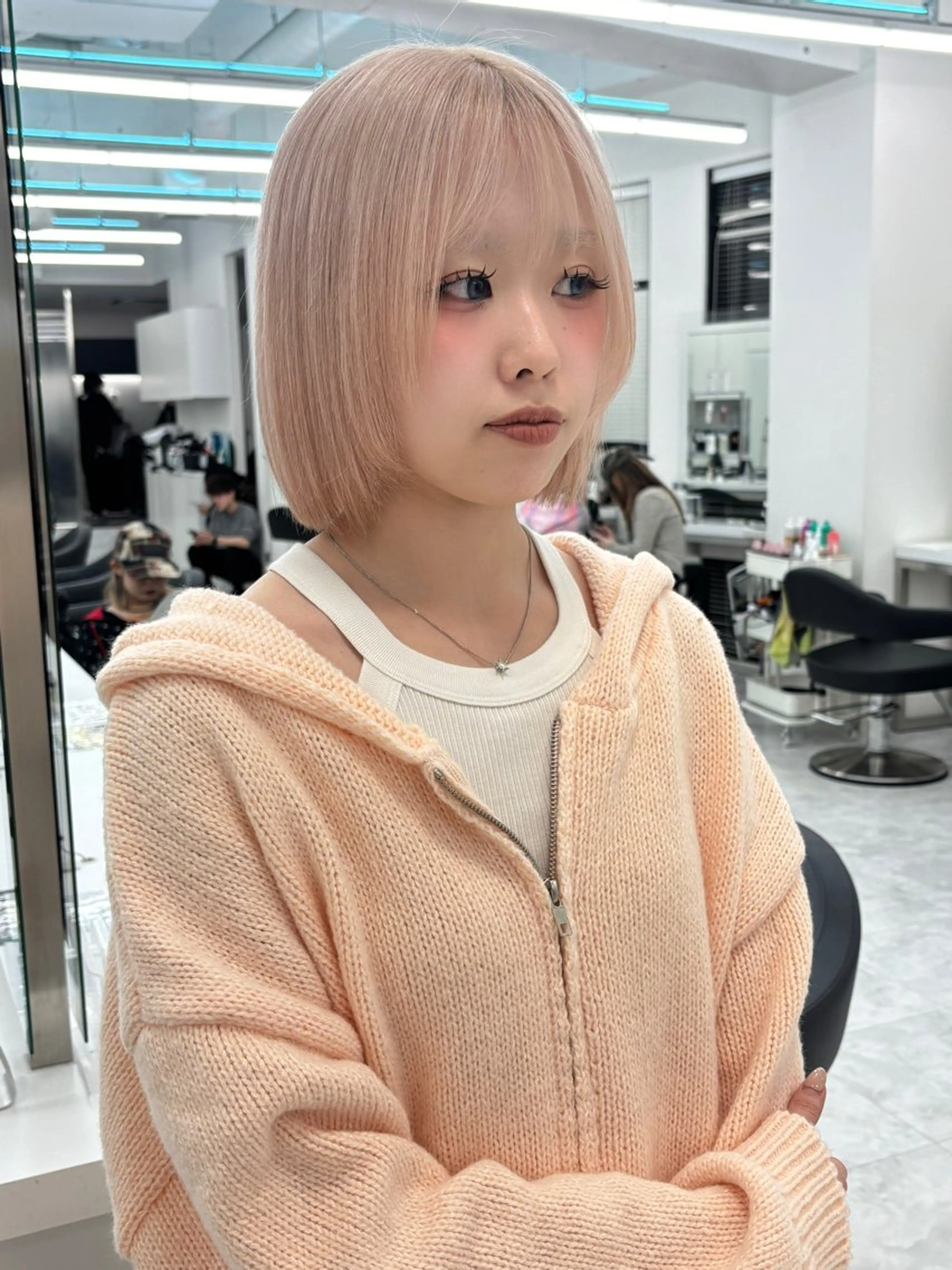 ショート 柔らかベージュ🩷 yuria🌸のヘアスタイル