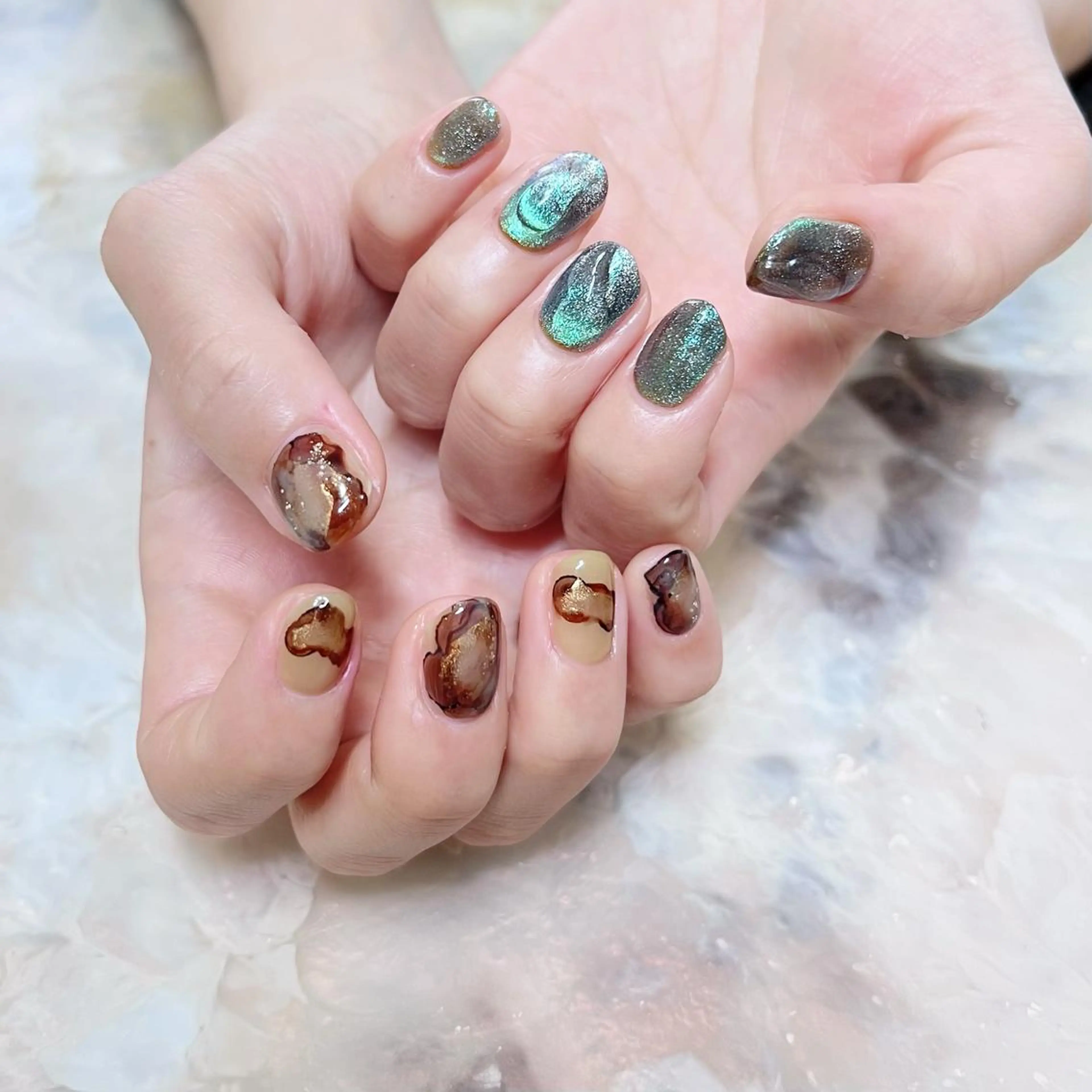 ネイル マグネットネイル ニュアンスネイル ショートネイル gemickle nailのネイルデザイン