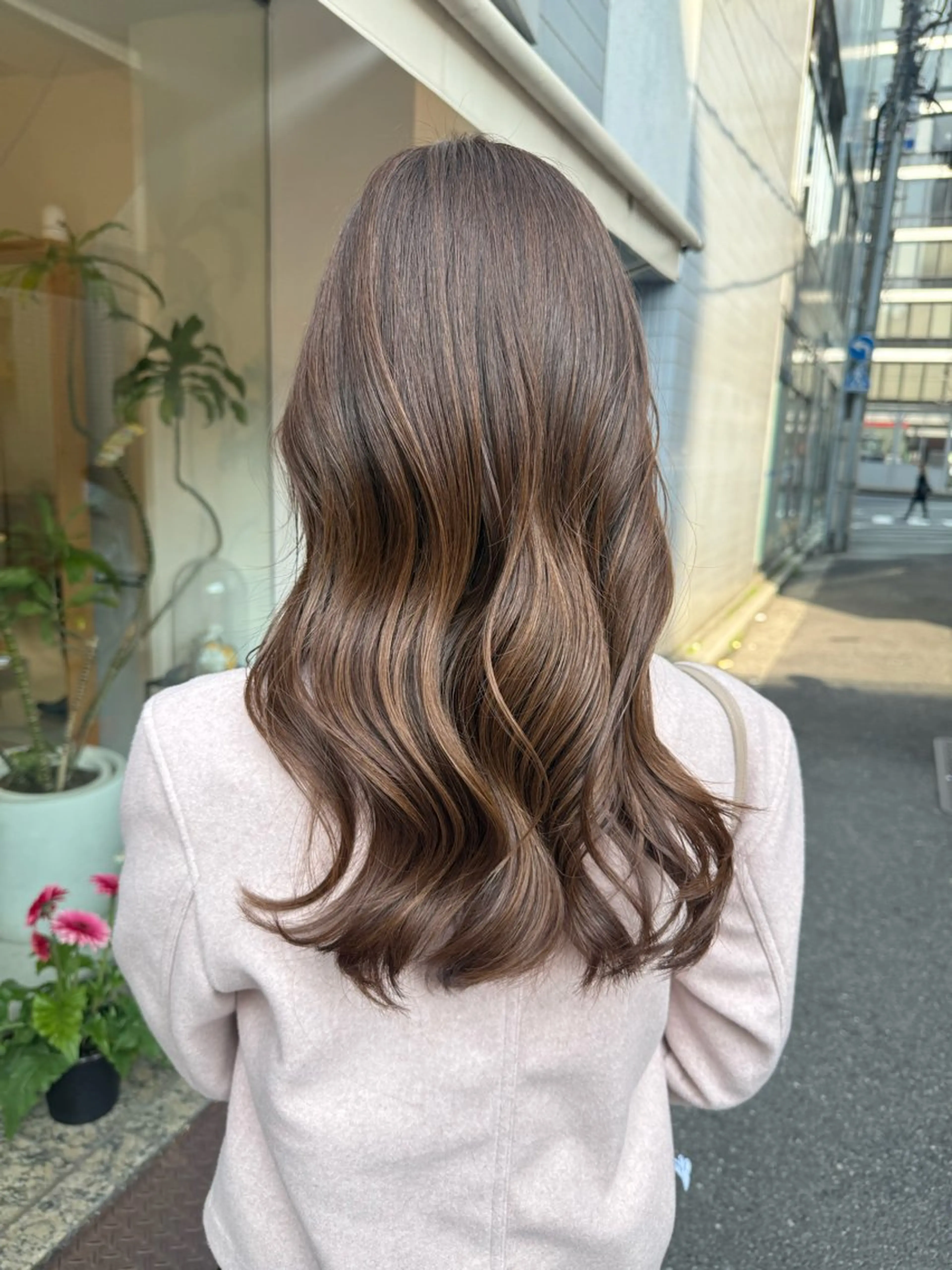 セミロング カラー カット ヘアカラー 安永 涼のヘアスタイル