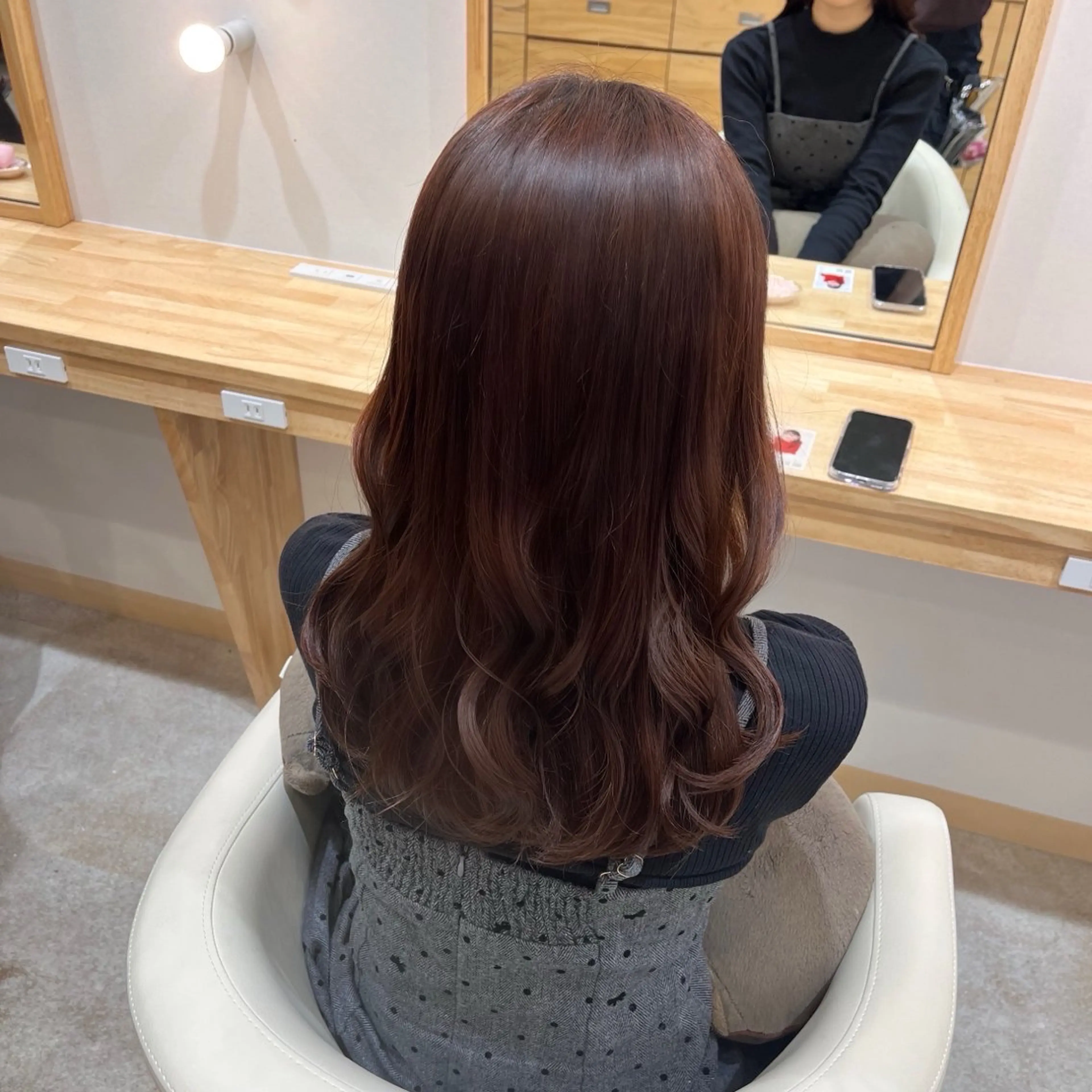 セミロング カラー 望愛/レイヤー/ハイ トーン/デザインのヘアスタイル