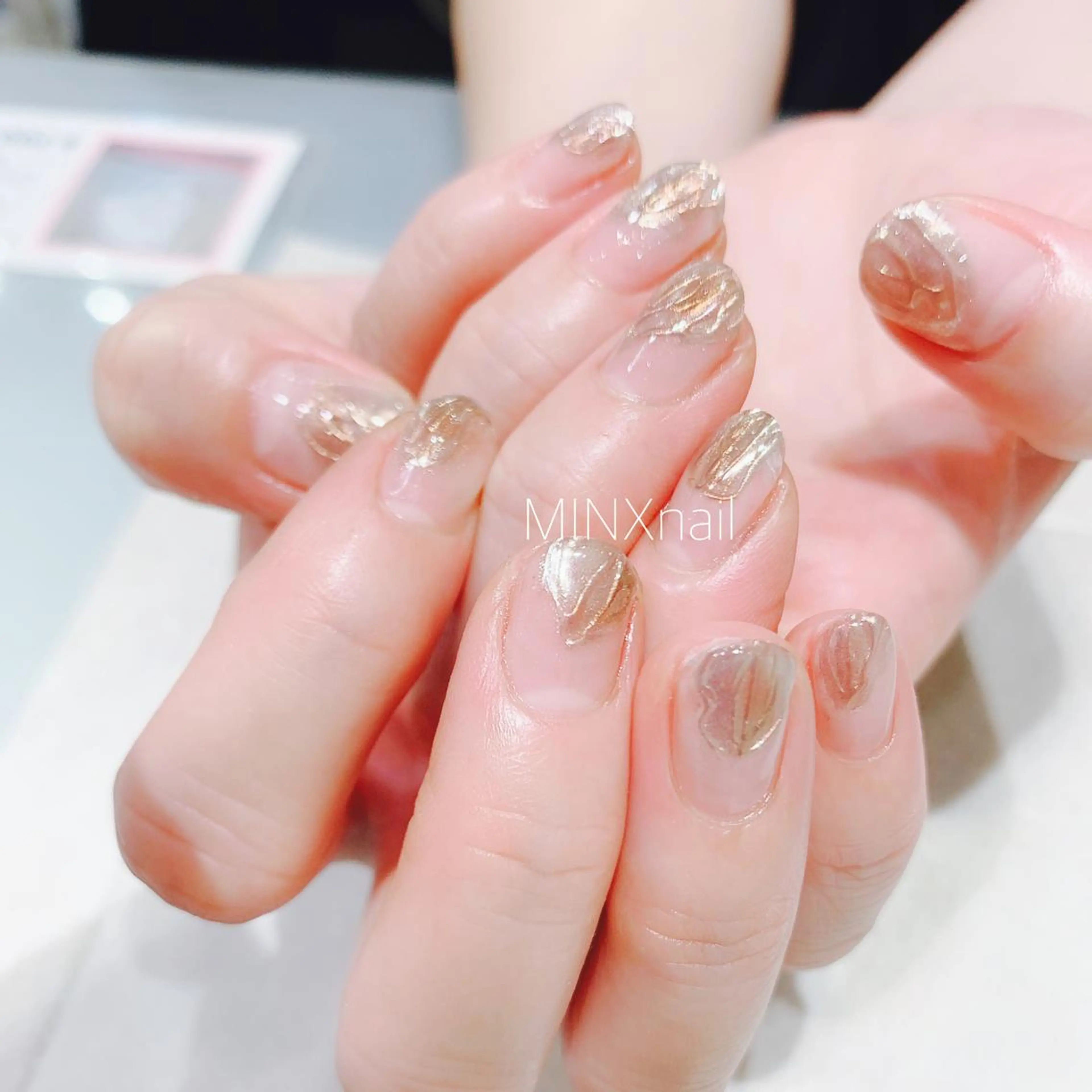 ネイル シルバー ミンクス ネイル  原宿のネイルデザイン