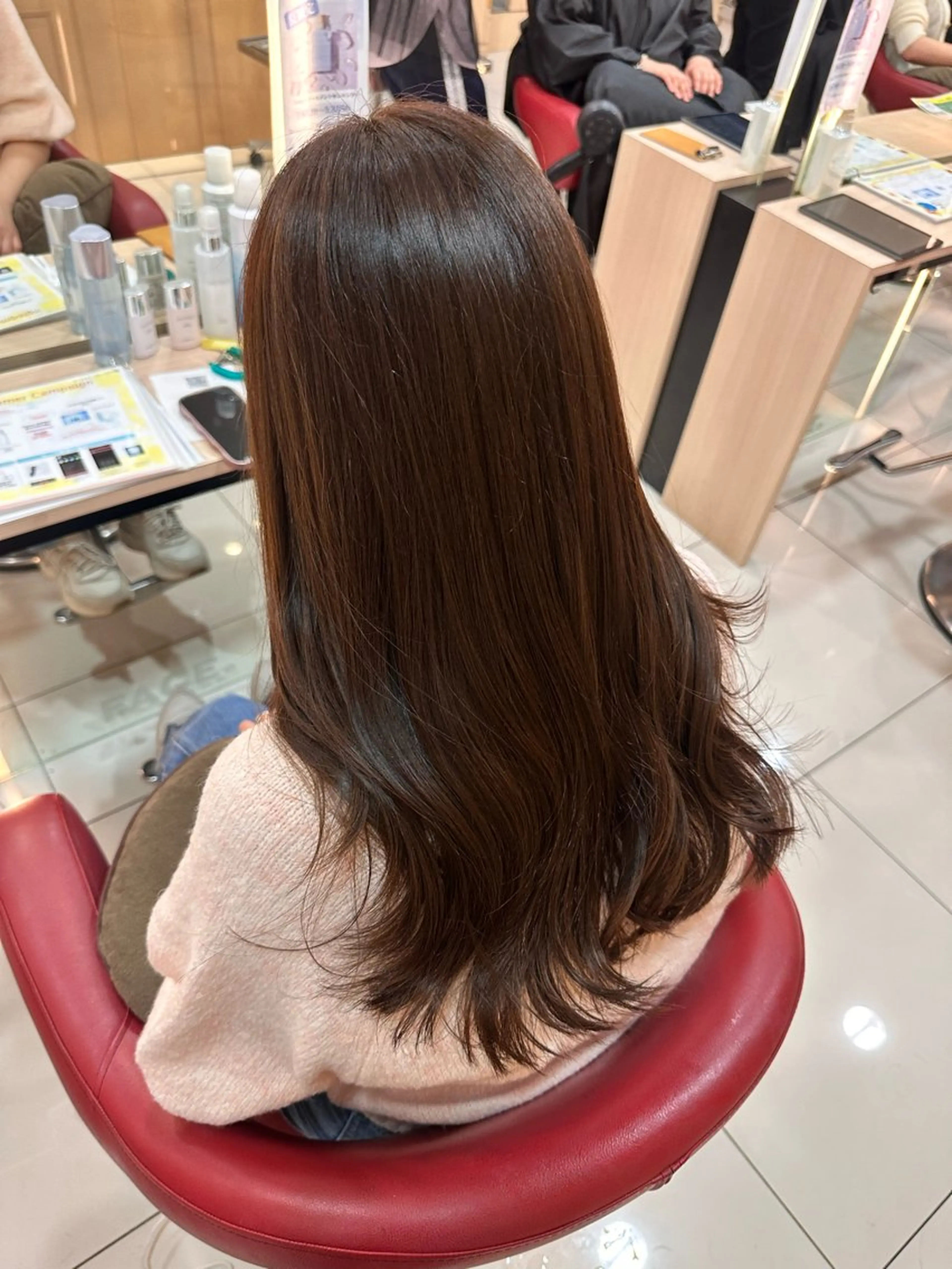 ロング 赤み消し艶カラー・ 透明感カラー×美髪のヘアスタイル