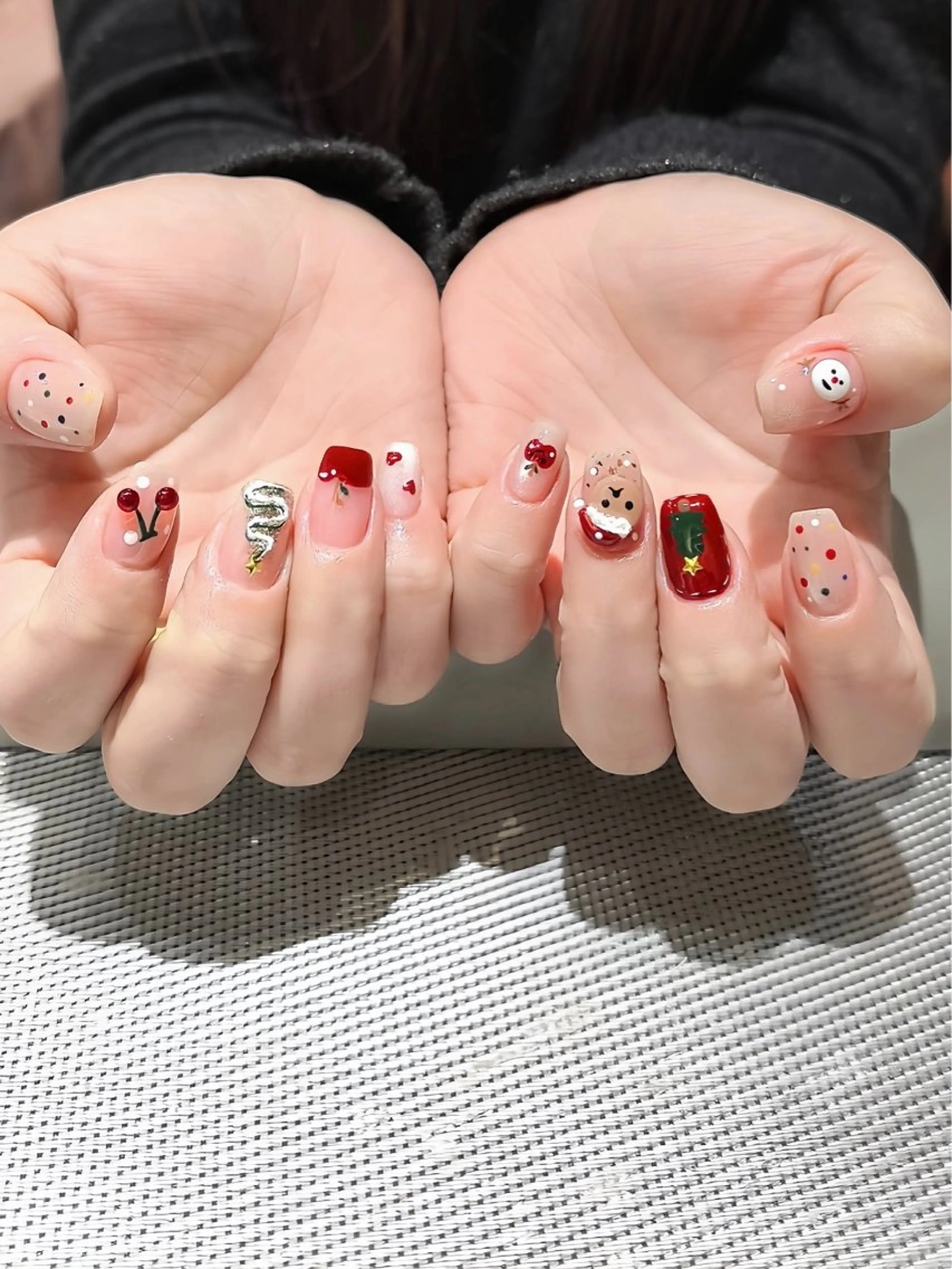 ネイル ハンドネイル 💅E•U•B NAIL🌹所属・横浜市中区曙町 ネイルE·U·Bのネイルデザイン