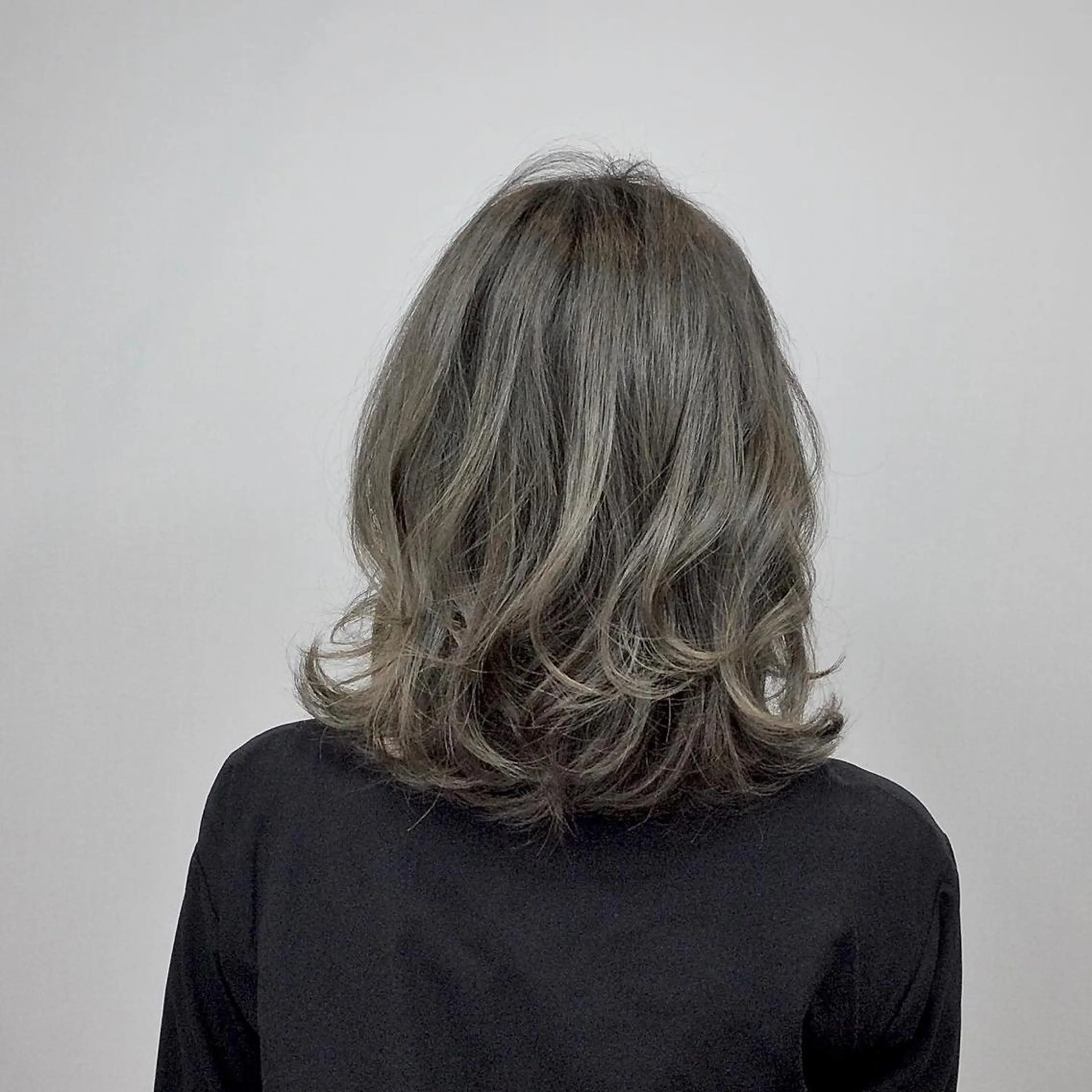 ミディアム カラー Annon プライベートサロンのヘアスタイル