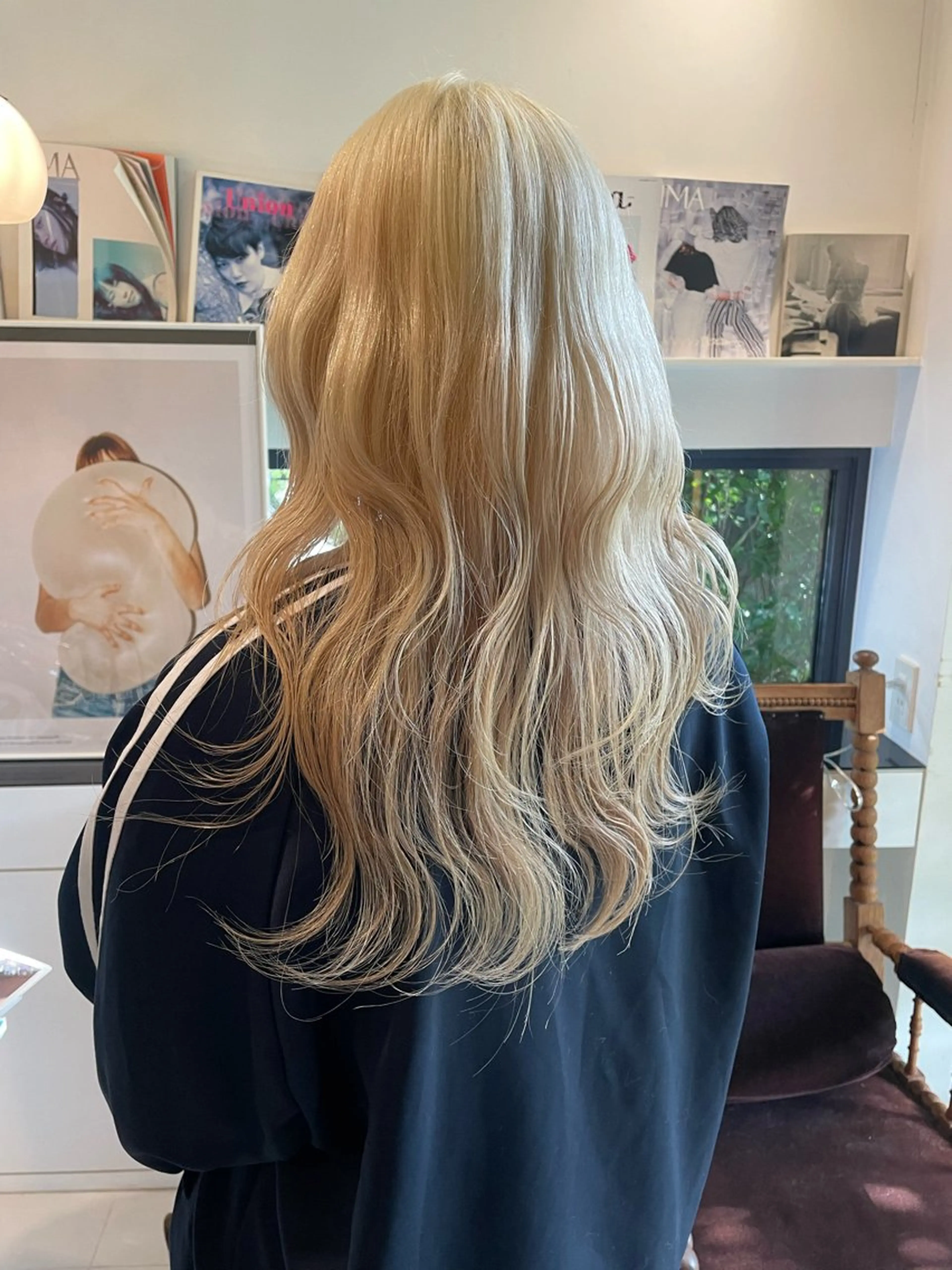 ロング ヘアカラー アオキ リノのヘアスタイル