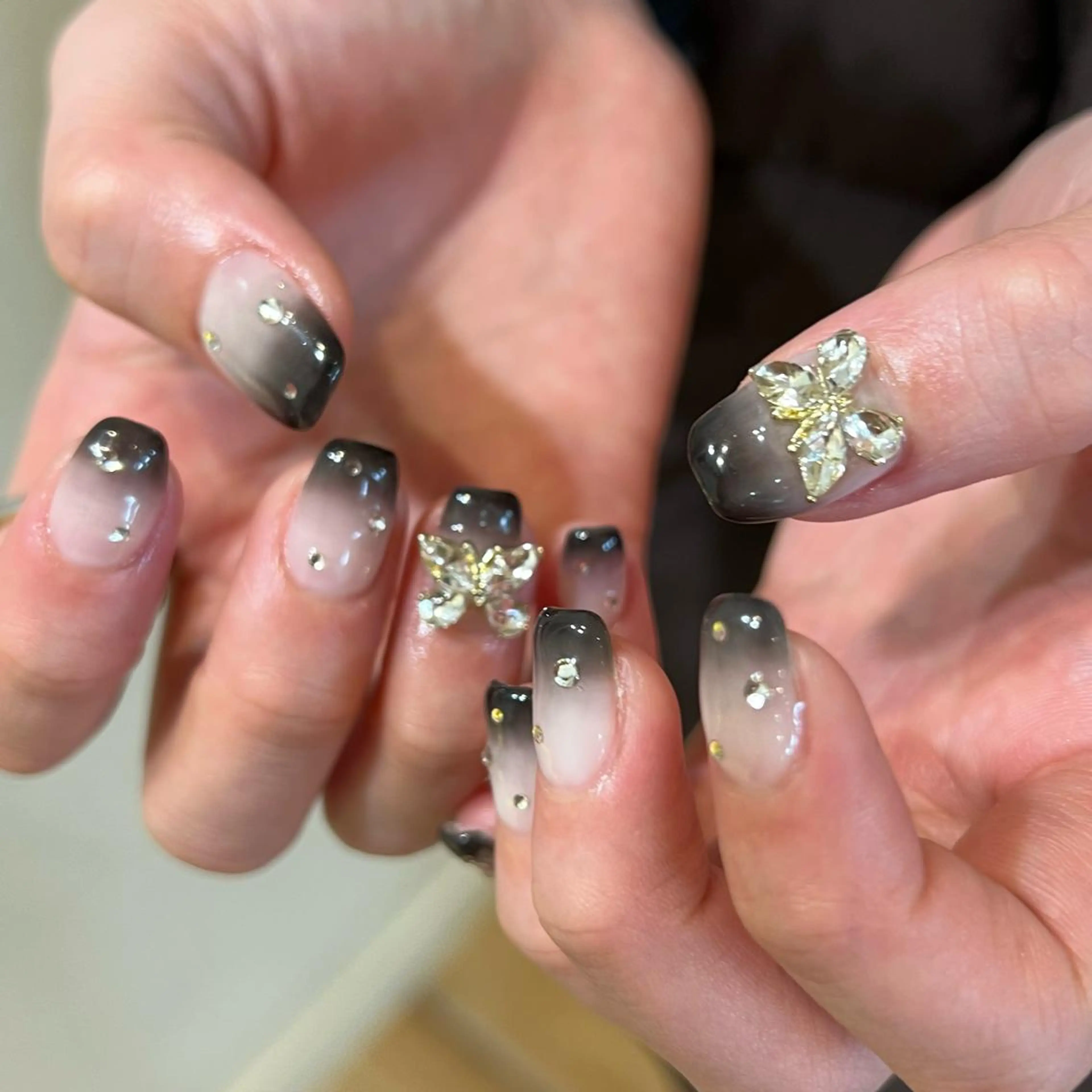 ネイル 鈴木 まゆのネイルデザイン