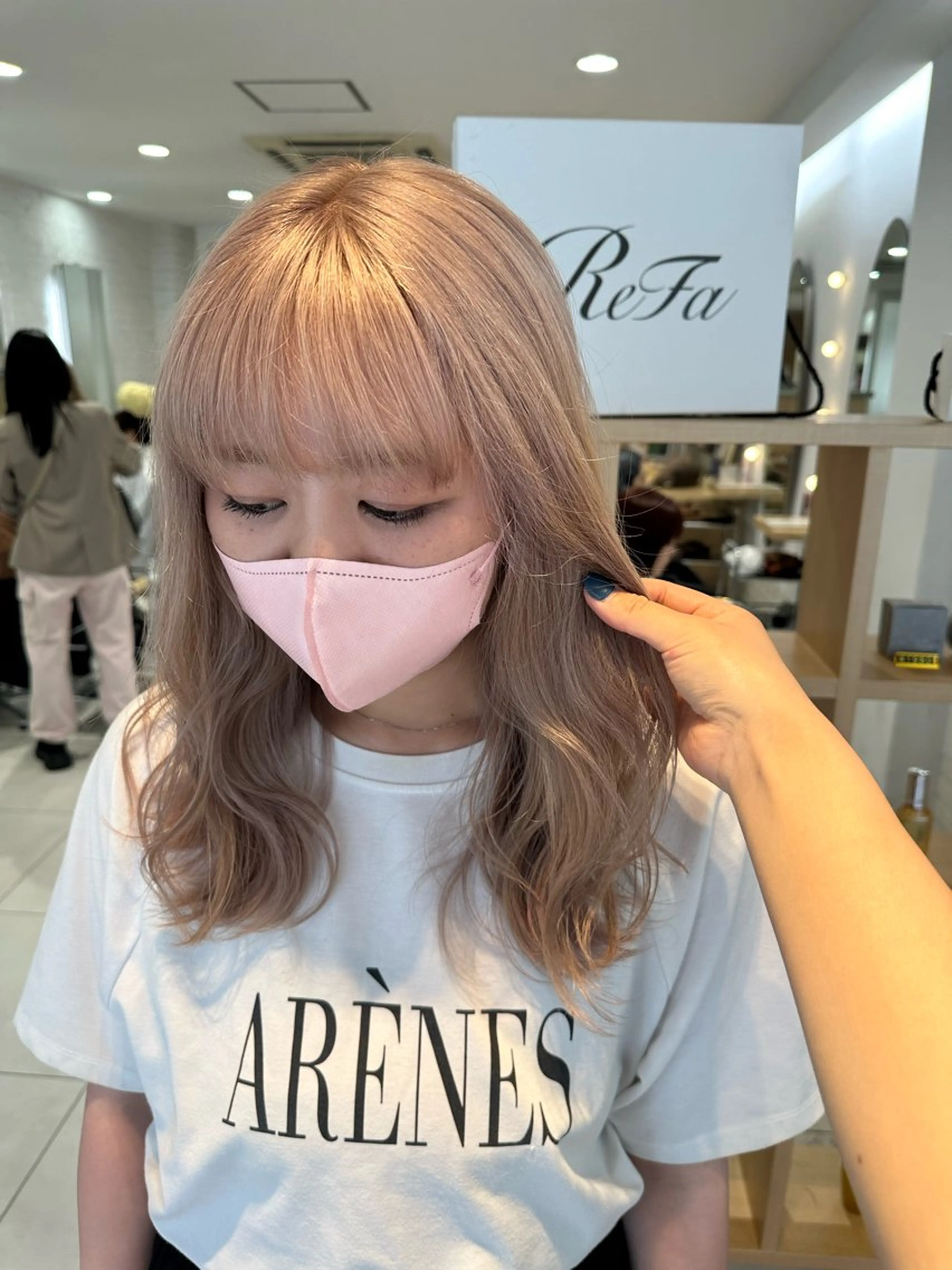 【ハイトーン】ケアブリーチ2回＋オンカラー＋トリートメントの写真